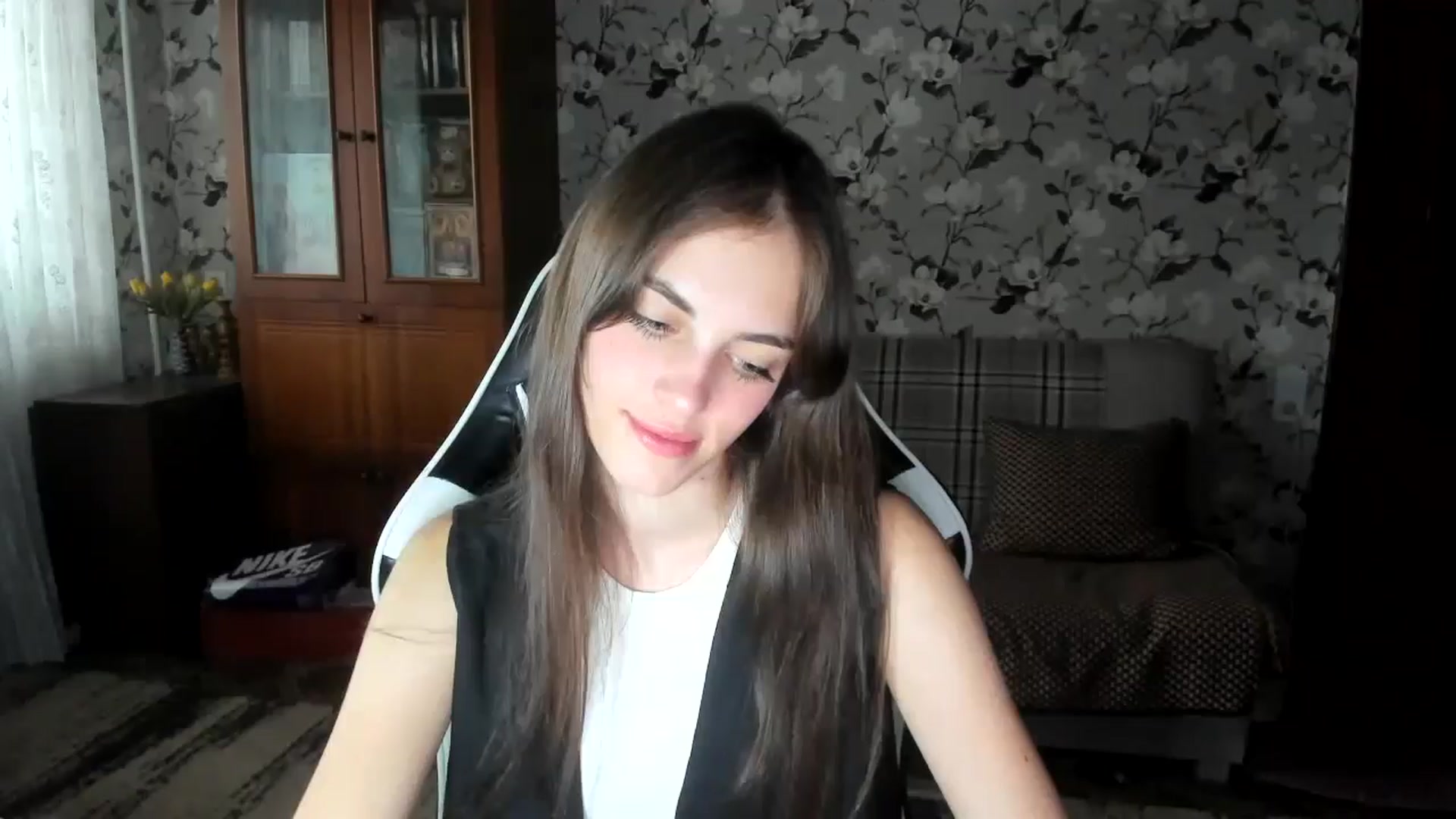 Gallery image thumbnail from Dashamoxy's myfreecams stream on, 09/15/2025, 15:11 image 16 of 20