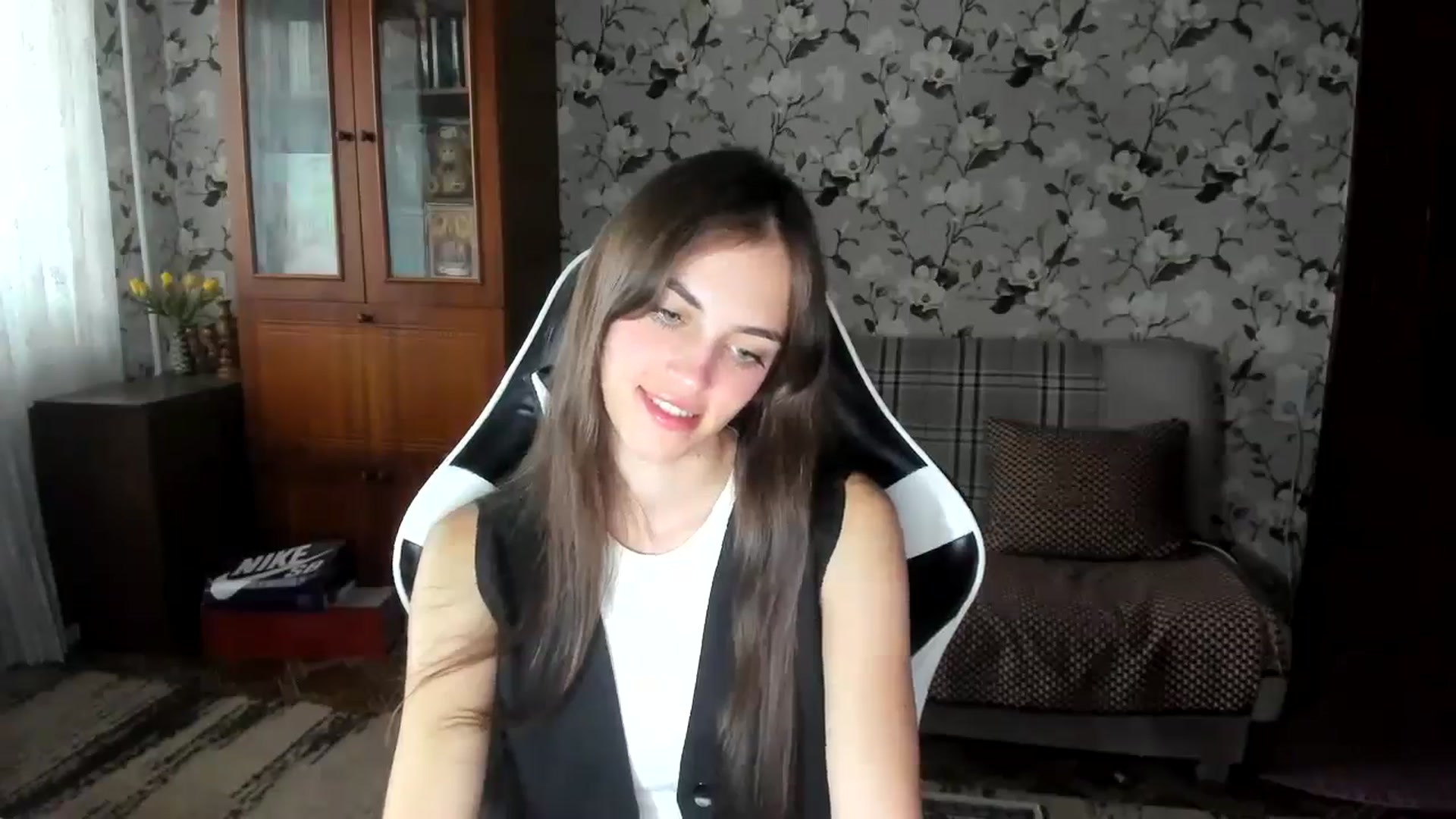 Gallery image thumbnail from Dashamoxy's myfreecams stream on, 09/15/2025, 15:11 image 6 of 20