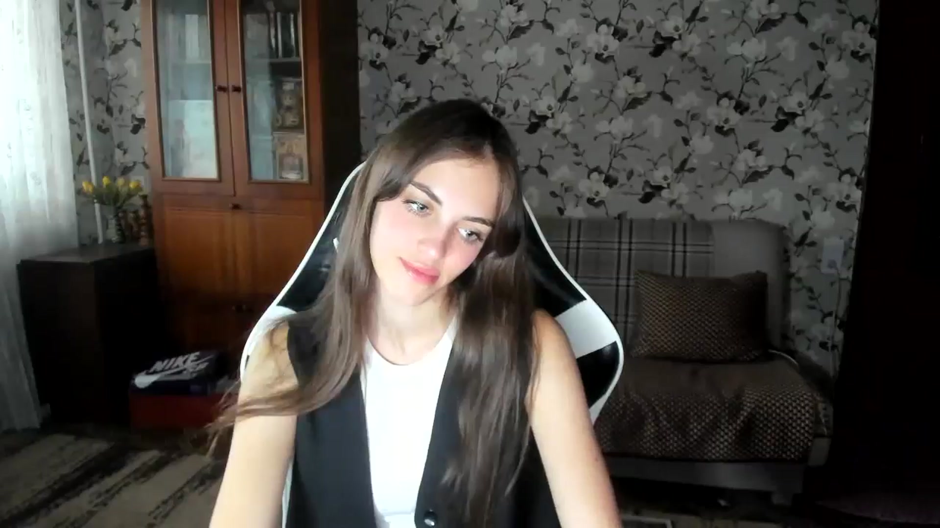 Gallery image thumbnail from Dashamoxy's myfreecams stream on, 09/15/2025, 15:11 image 17 of 20