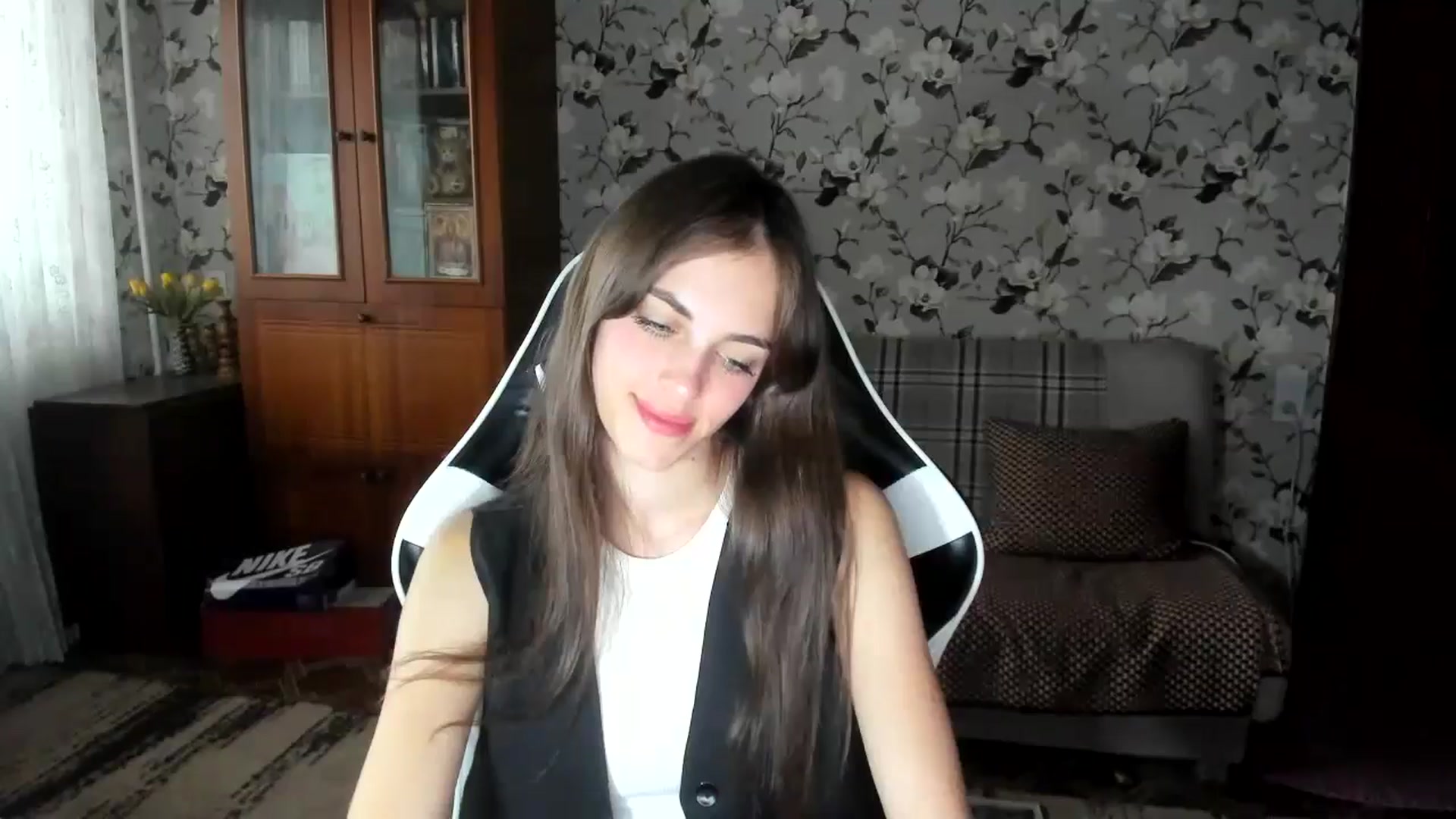 Gallery image thumbnail from Dashamoxy's myfreecams stream on, 09/15/2025, 15:11 image 14 of 20