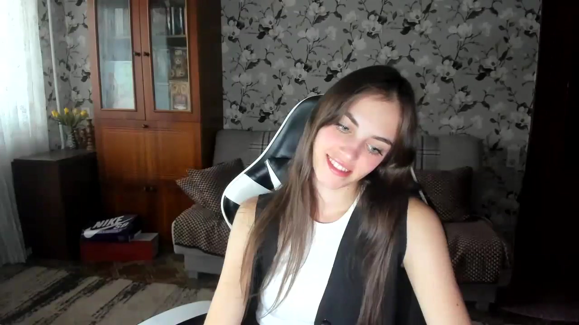 Gallery image thumbnail from Dashamoxy's myfreecams stream on, 09/15/2025, 15:11 image 3 of 20