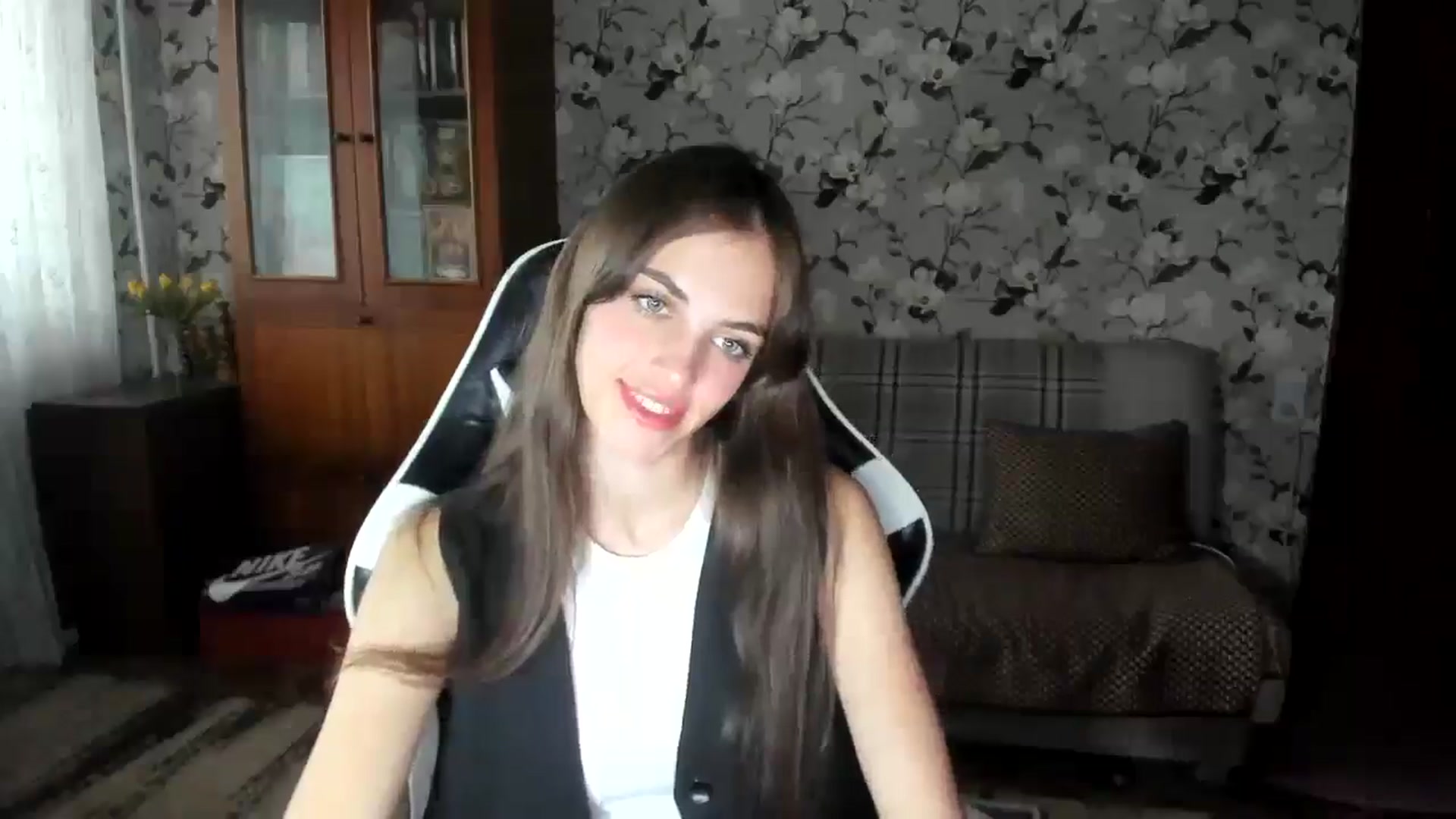 Gallery image thumbnail from Dashamoxy's myfreecams stream on, 09/15/2025, 15:11 image 18 of 20