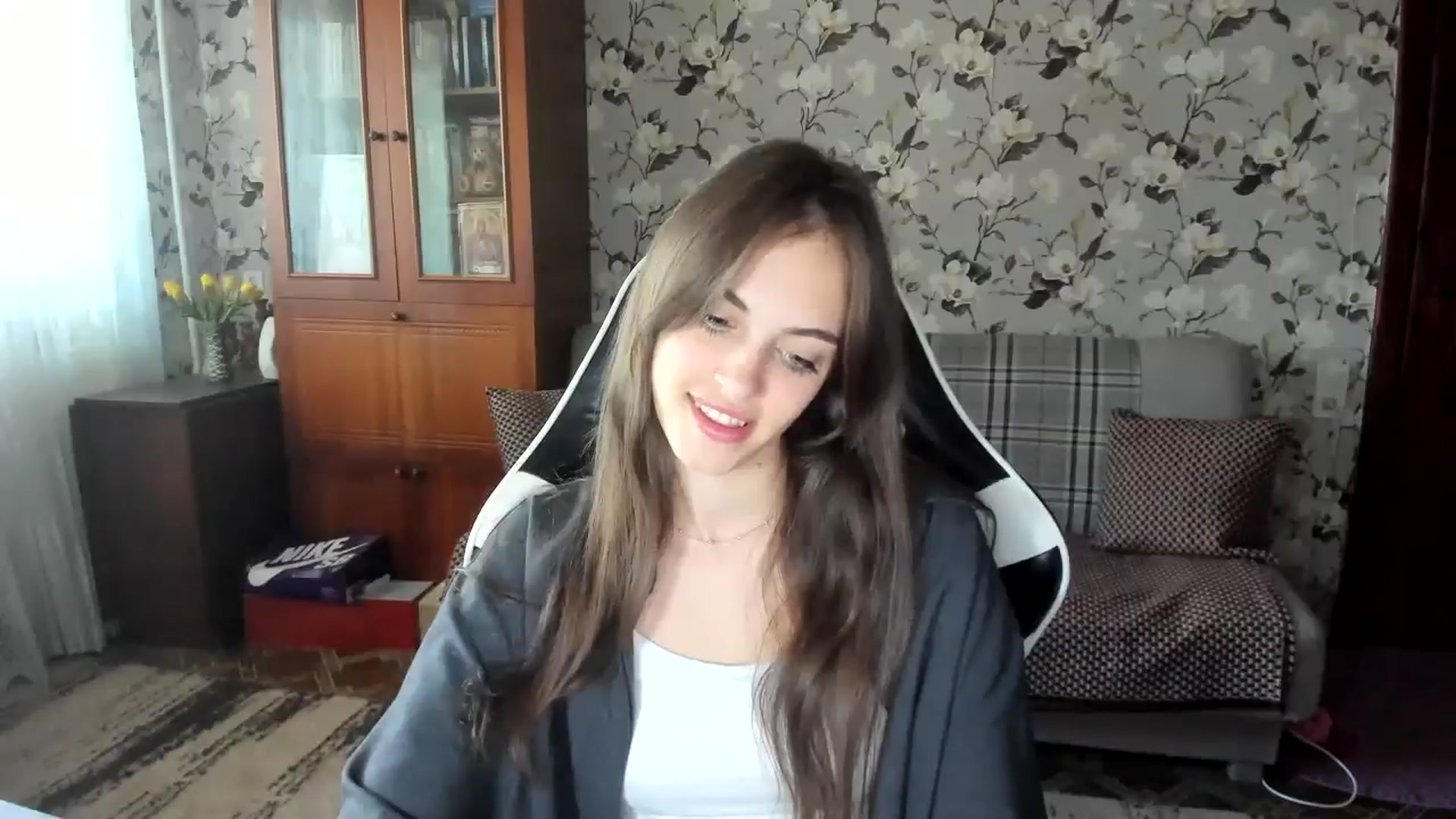 Gallery image thumbnail from Dashamoxy's myfreecams stream on, 09/19/2025, 13:02 image 10 of 20