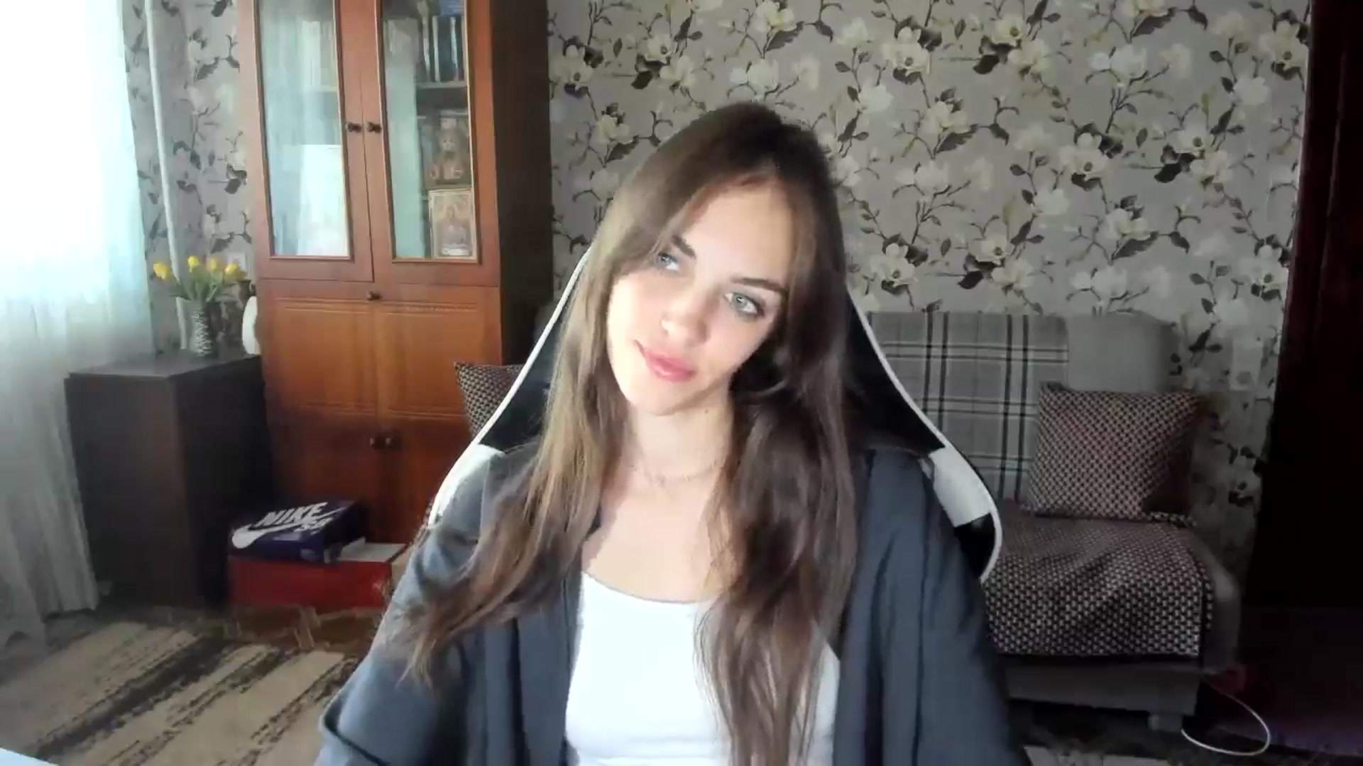 Gallery image thumbnail from Dashamoxy's myfreecams stream on, 09/19/2025, 13:02 image 9 of 20