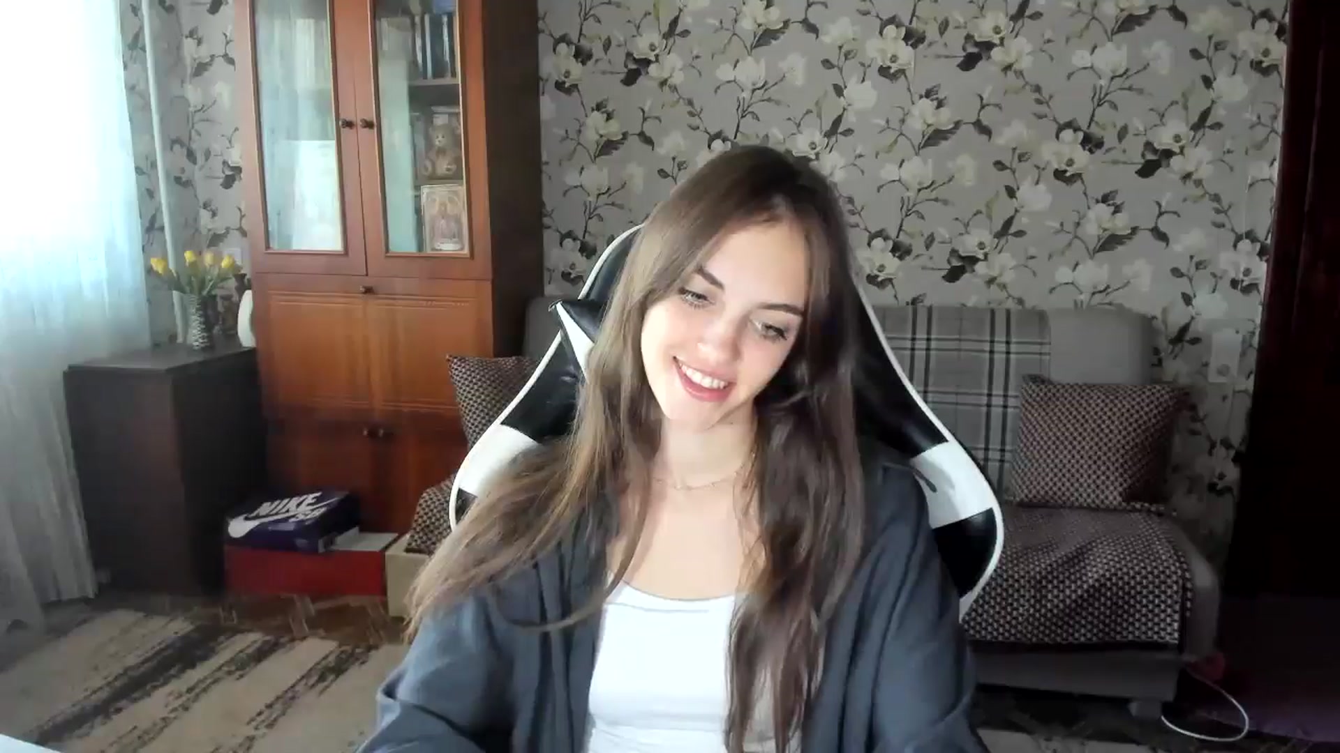 Gallery image thumbnail from Dashamoxy's myfreecams stream on, 09/19/2025, 13:02 image 17 of 20
