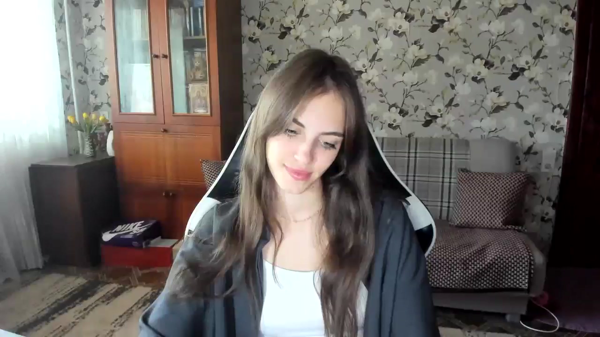 Gallery image thumbnail from Dashamoxy's myfreecams stream on, 09/19/2025, 13:02 image 4 of 20