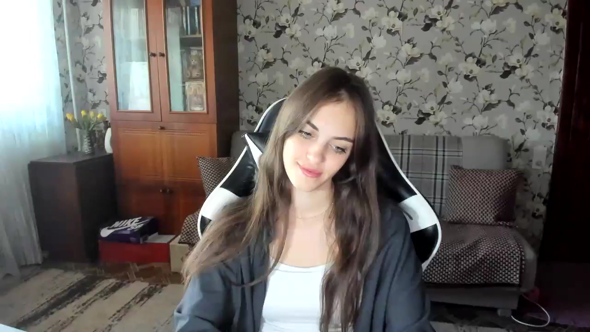 Gallery image thumbnail from Dashamoxy's myfreecams stream on, 09/19/2025, 13:02 image 18 of 20
