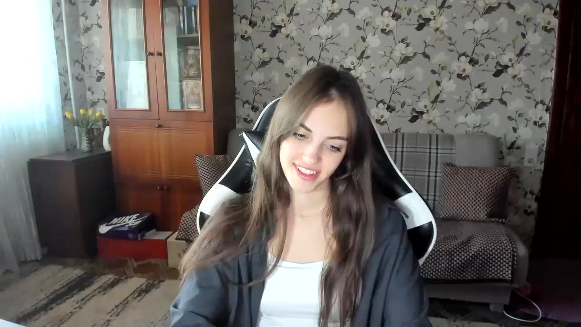 Gallery image thumbnail from Dashamoxy's myfreecams stream on, 09/19/2025, 13:02 image 19 of 20