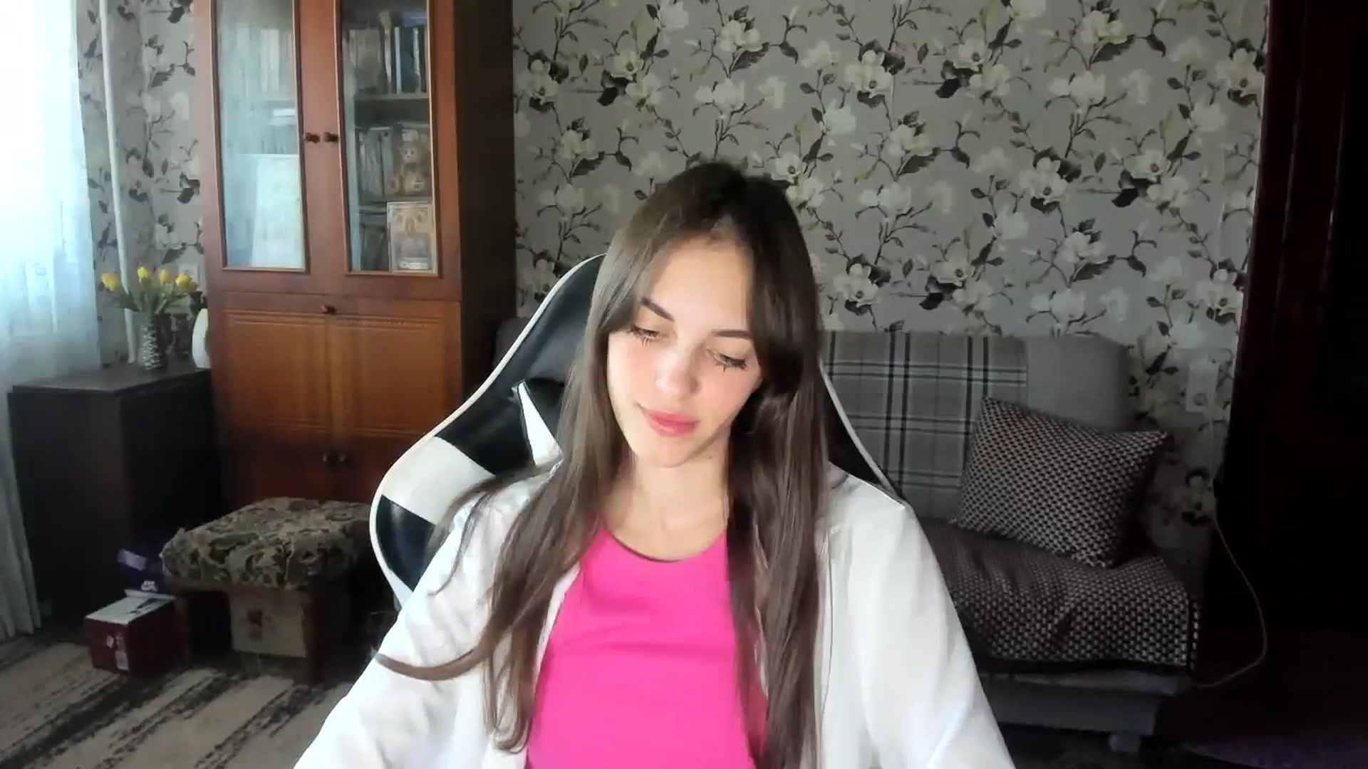 Gallery image thumbnail from Dashamoxy's myfreecams stream on, 09/22/2025, 10:36 image 4 of 20