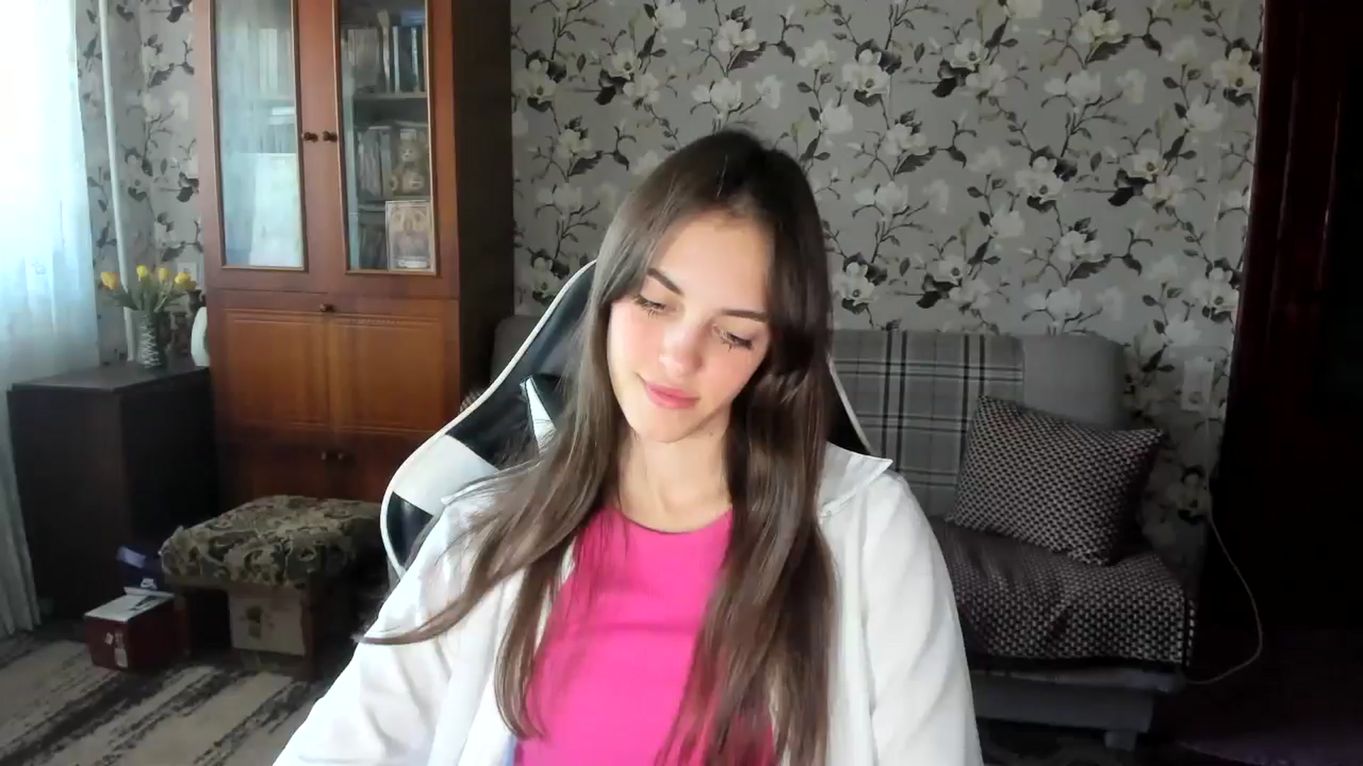 Gallery image thumbnail from Dashamoxy's myfreecams stream on, 09/22/2025, 10:36 image 17 of 20