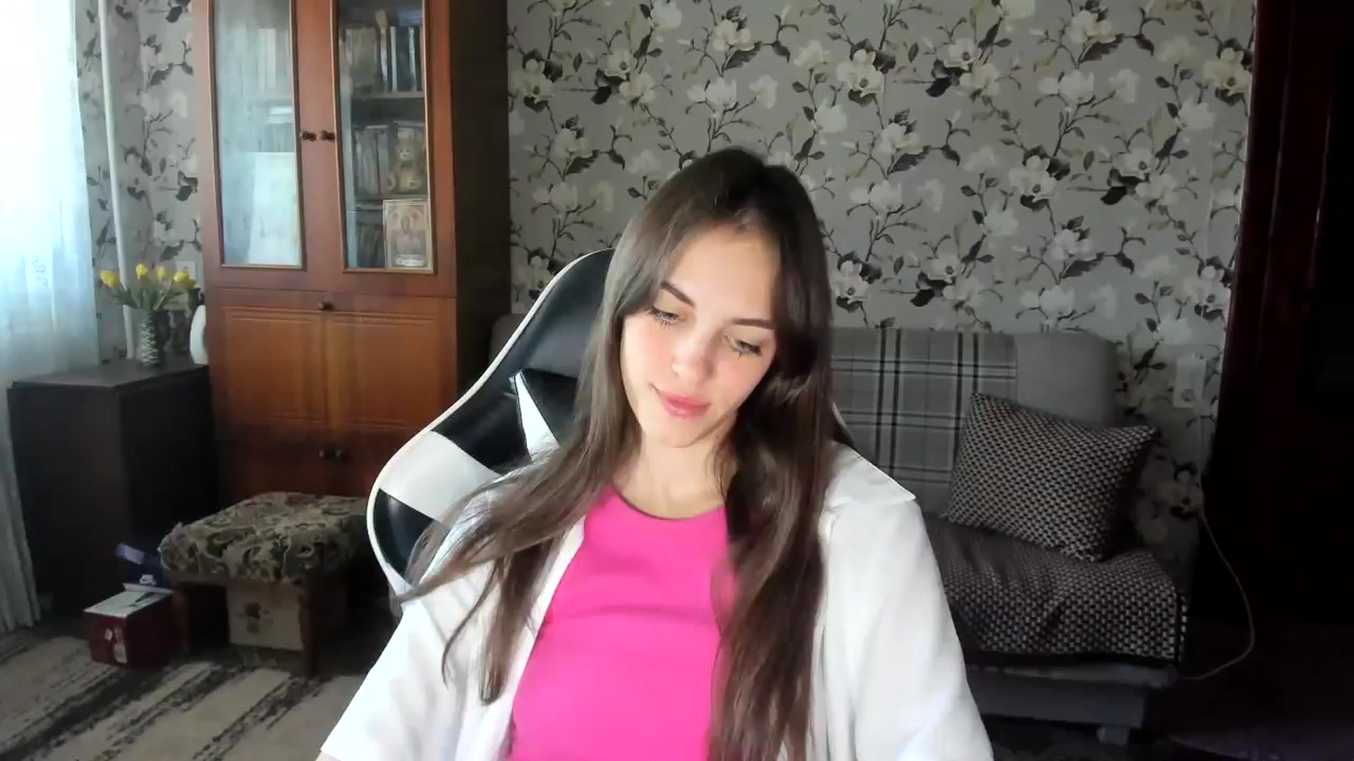 Gallery image thumbnail from Dashamoxy's myfreecams stream on, 09/22/2025, 10:36 image 10 of 20