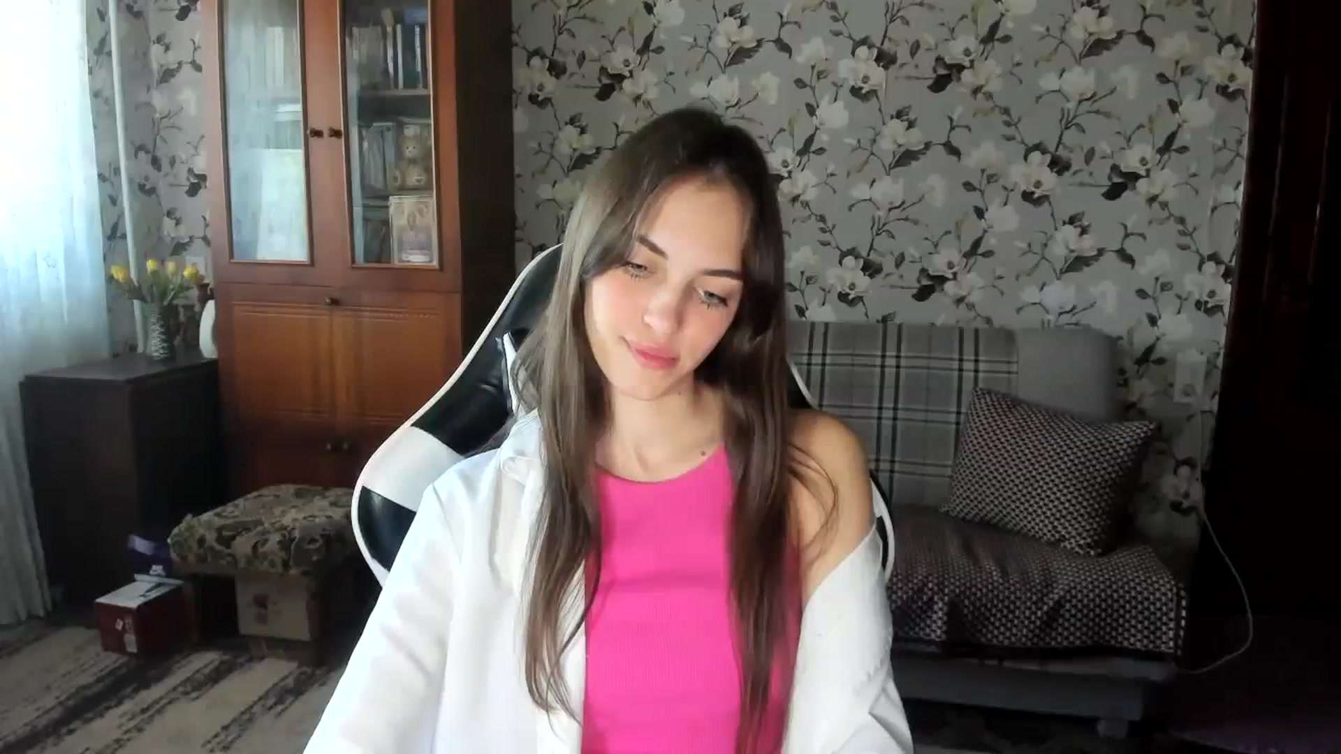 Gallery image thumbnail from Dashamoxy's myfreecams stream on, 09/22/2025, 11:08 image 6 of 20