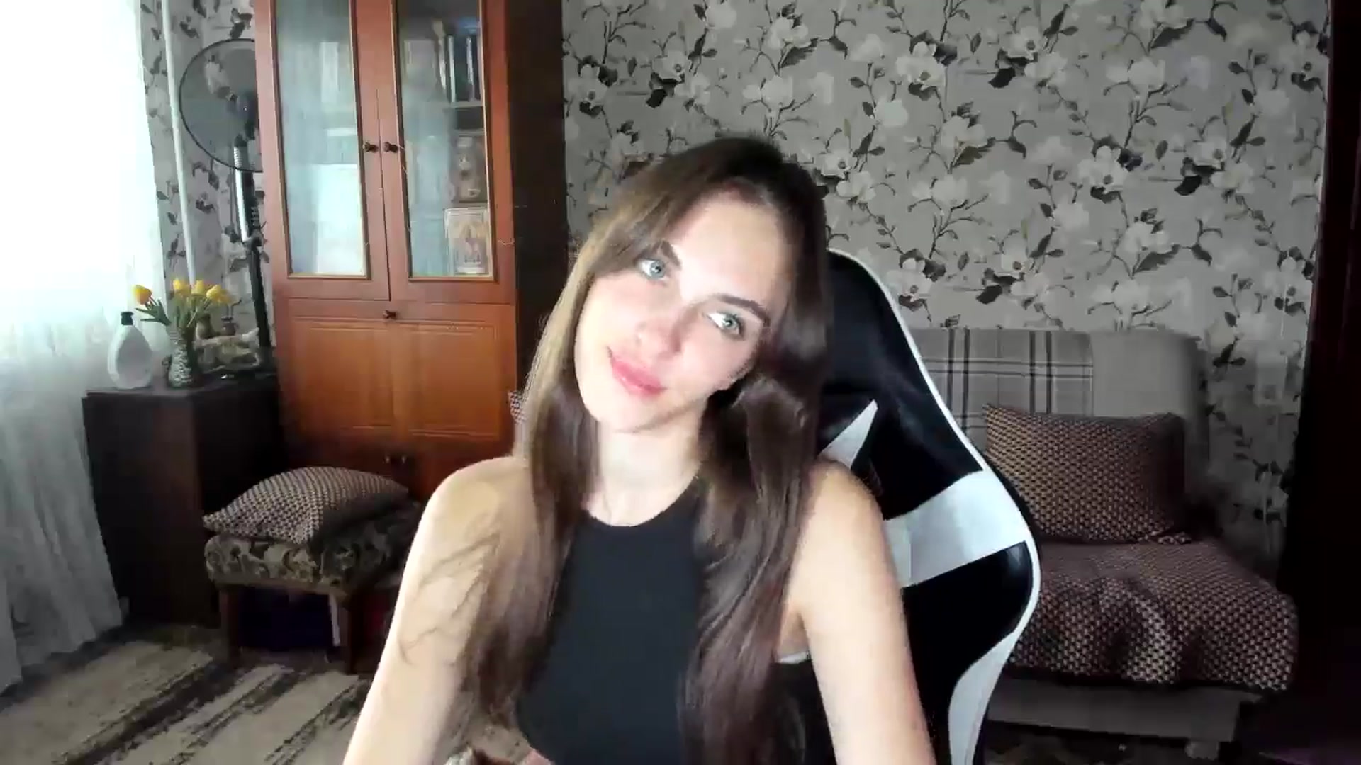 Gallery image thumbnail from Dashamoxy's myfreecams stream on, 10/02/2025, 11:34 image 3 of 20
