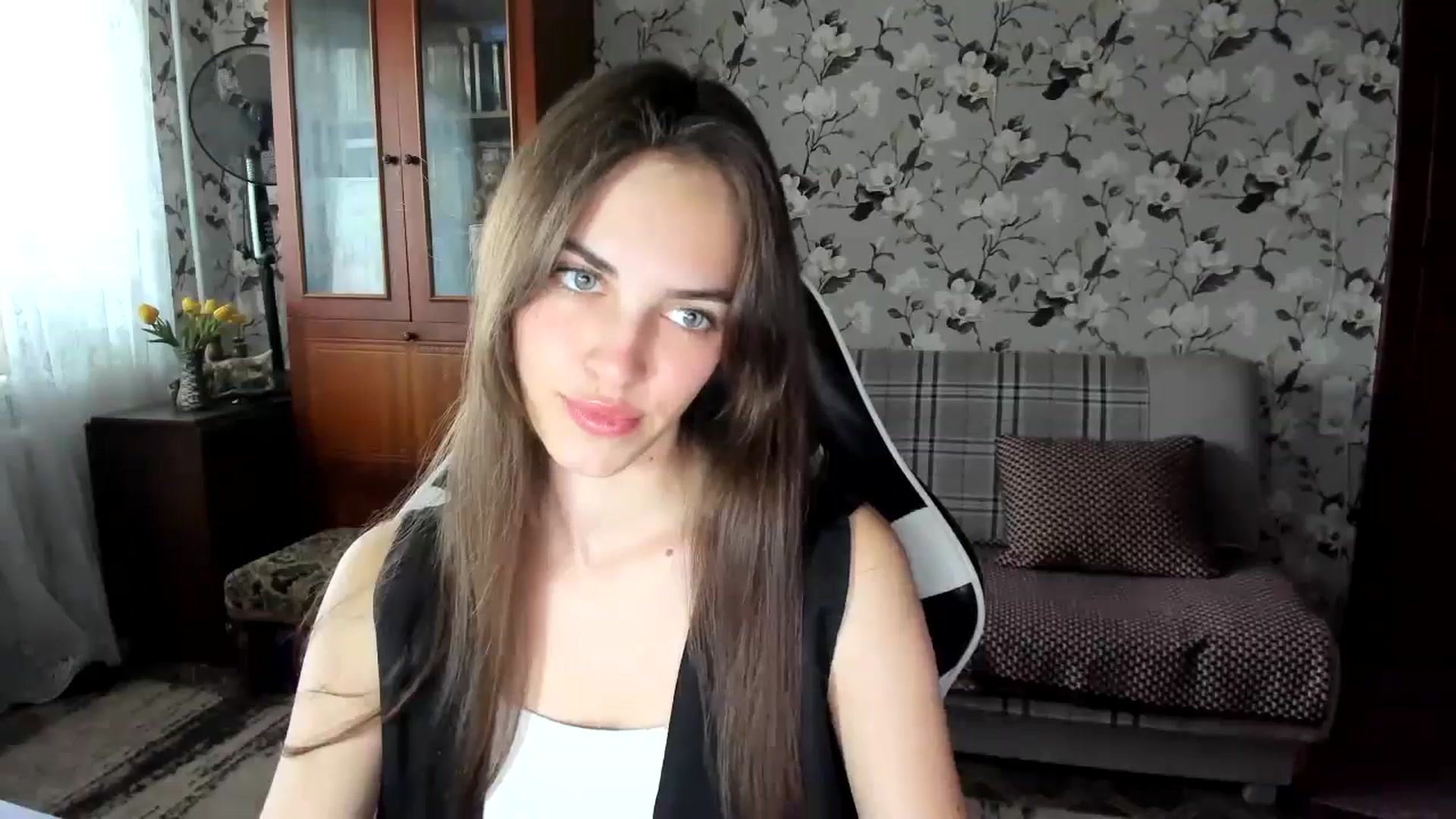 Gallery image thumbnail from Dashamoxy's myfreecams stream on, 10/07/2025, 11:18 image 4 of 20