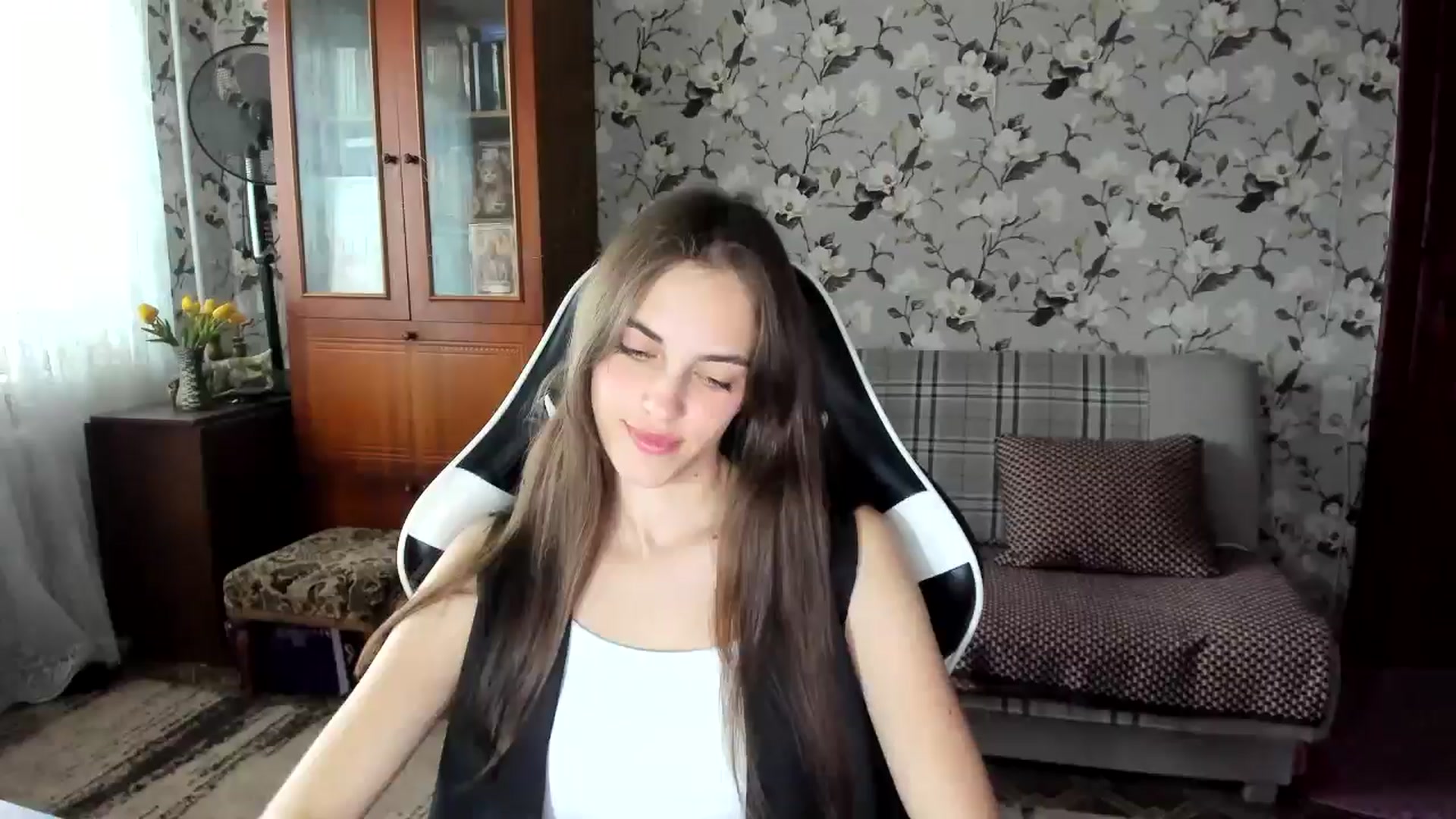 Gallery image thumbnail from Dashamoxy's myfreecams stream on, 10/07/2025, 11:18 image 11 of 20