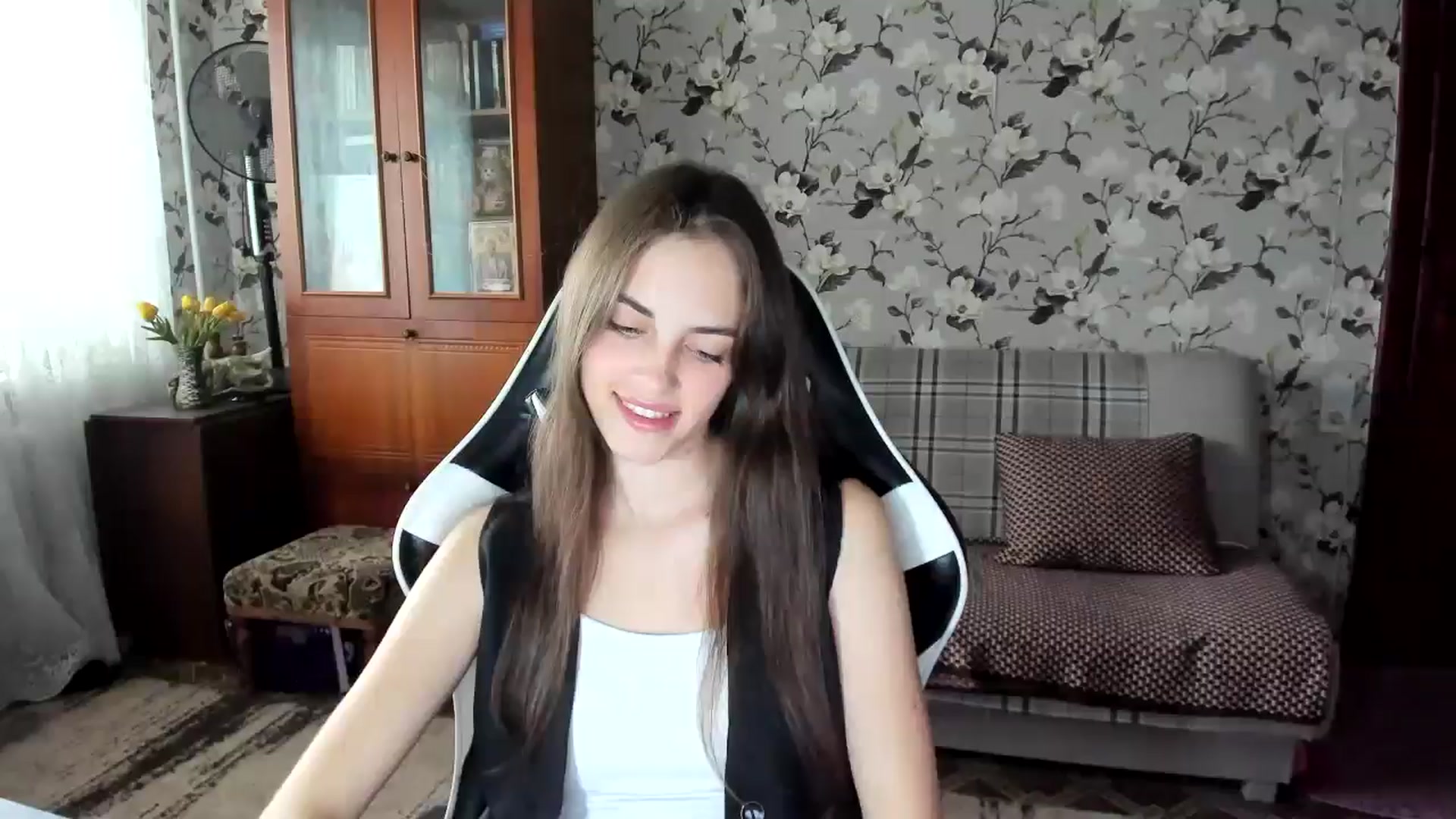 Gallery image thumbnail from Dashamoxy's myfreecams stream on, 10/07/2025, 11:18 image 16 of 20