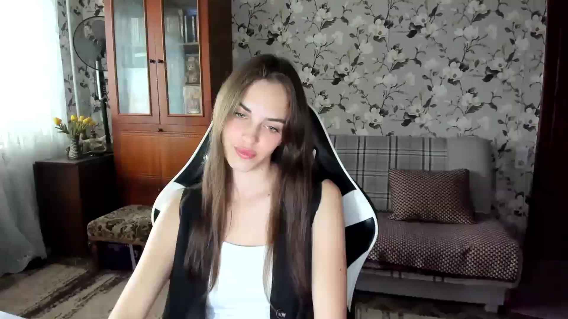 Gallery image thumbnail from Dashamoxy's myfreecams stream on, 10/07/2025, 11:18 image 13 of 20