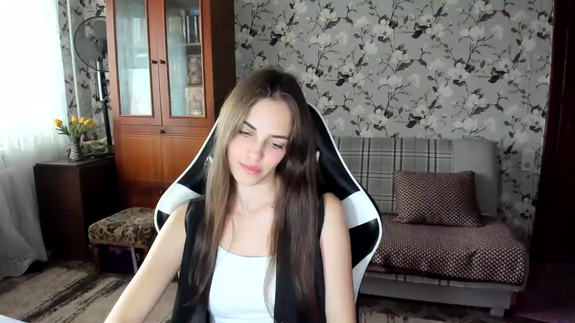 Gallery image thumbnail from Dashamoxy's myfreecams stream on, 10/07/2025, 11:18 image 14 of 20