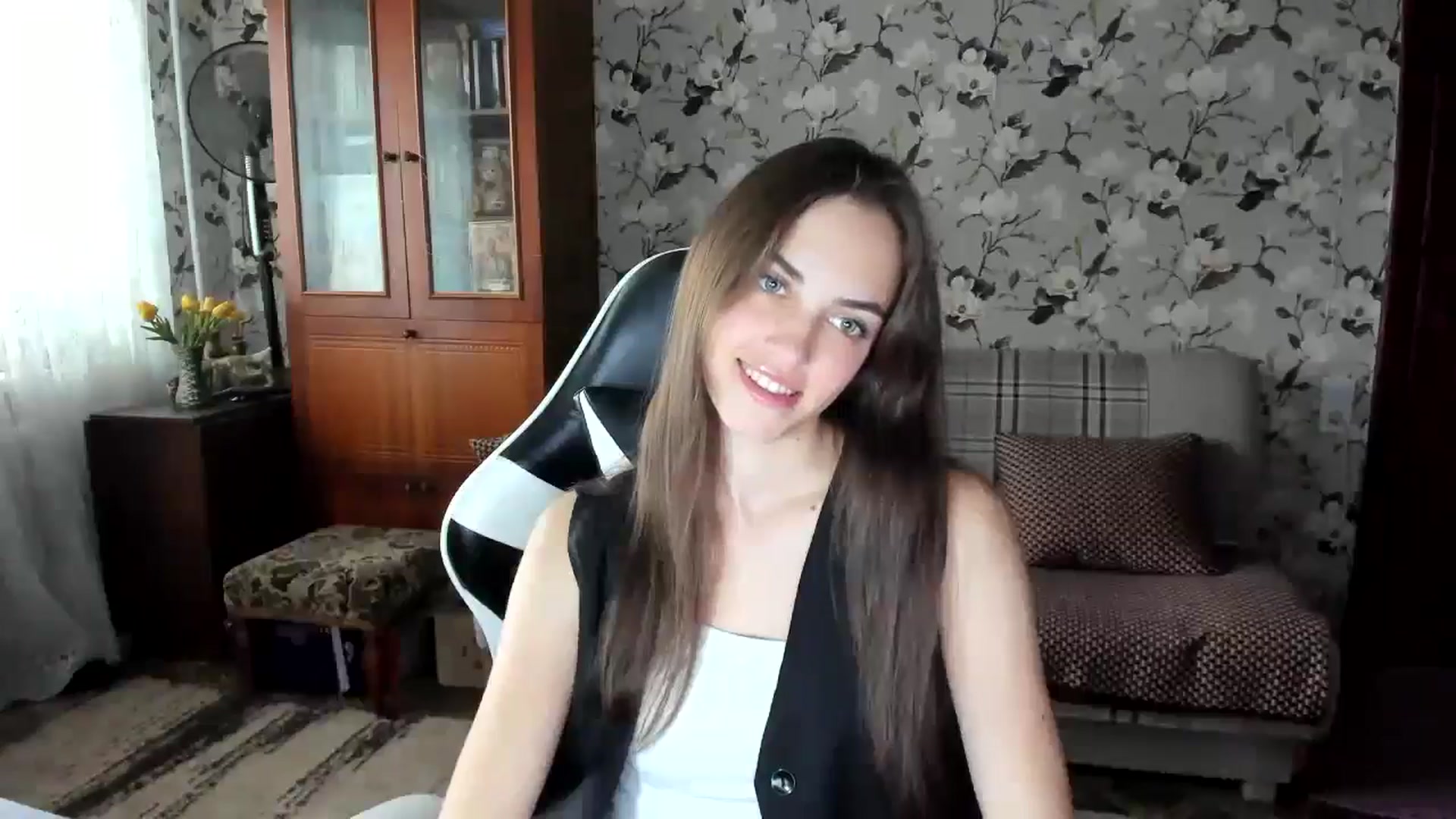 Gallery image thumbnail from Dashamoxy's myfreecams stream on, 10/07/2025, 11:44 image 7 of 20
