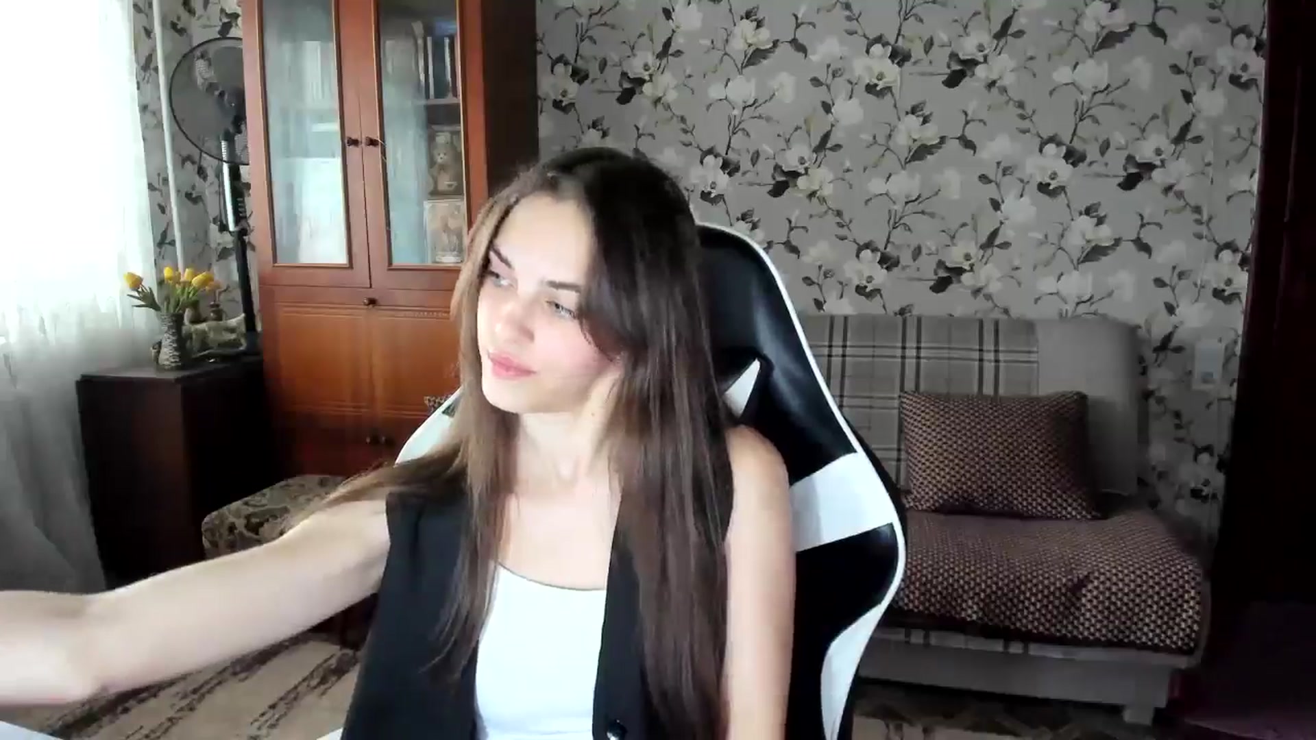Gallery image thumbnail from Dashamoxy's myfreecams stream on, 10/07/2025, 11:44 image 13 of 20