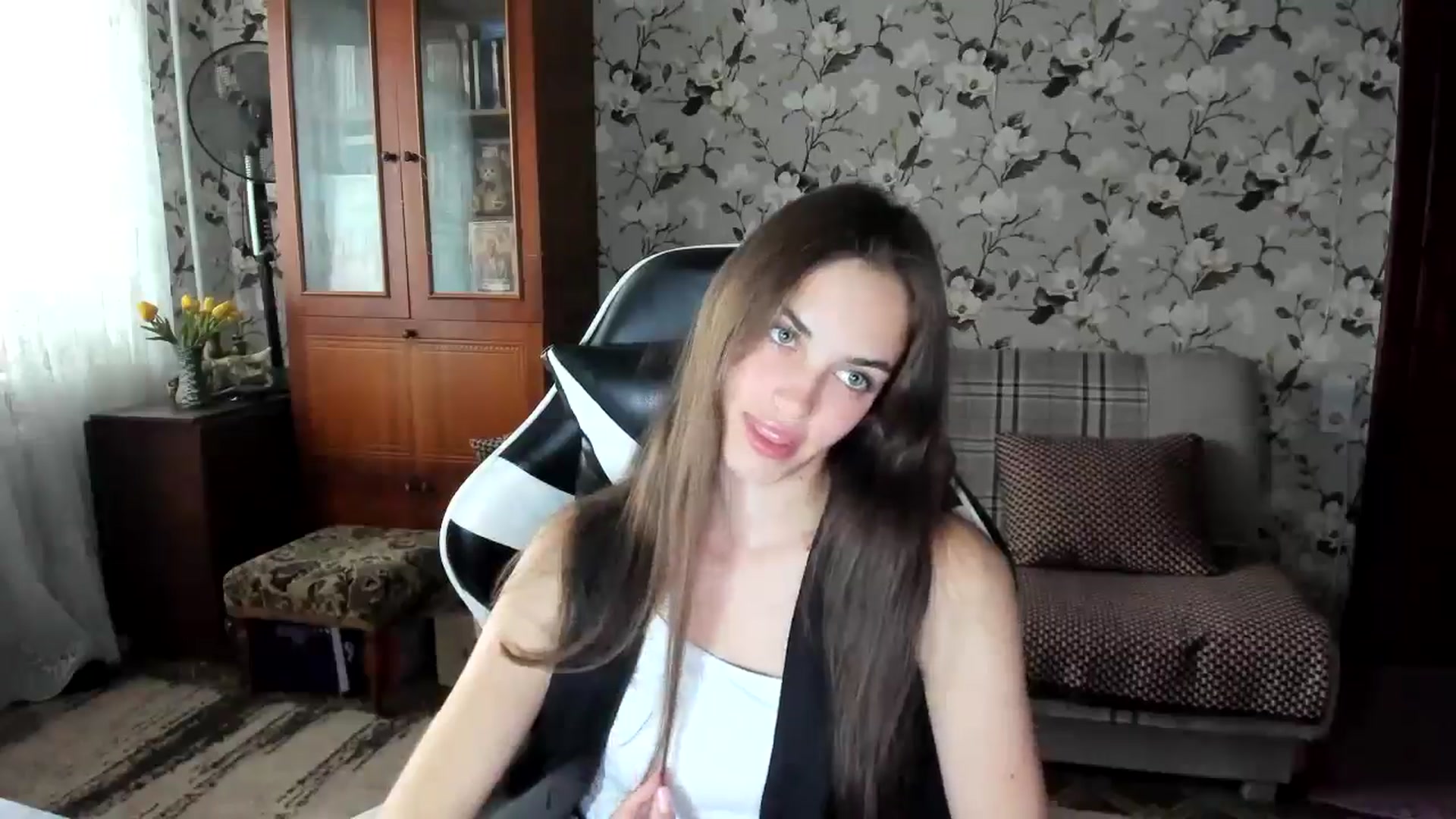 Gallery image thumbnail from Dashamoxy's myfreecams stream on, 10/07/2025, 11:44 image 18 of 20