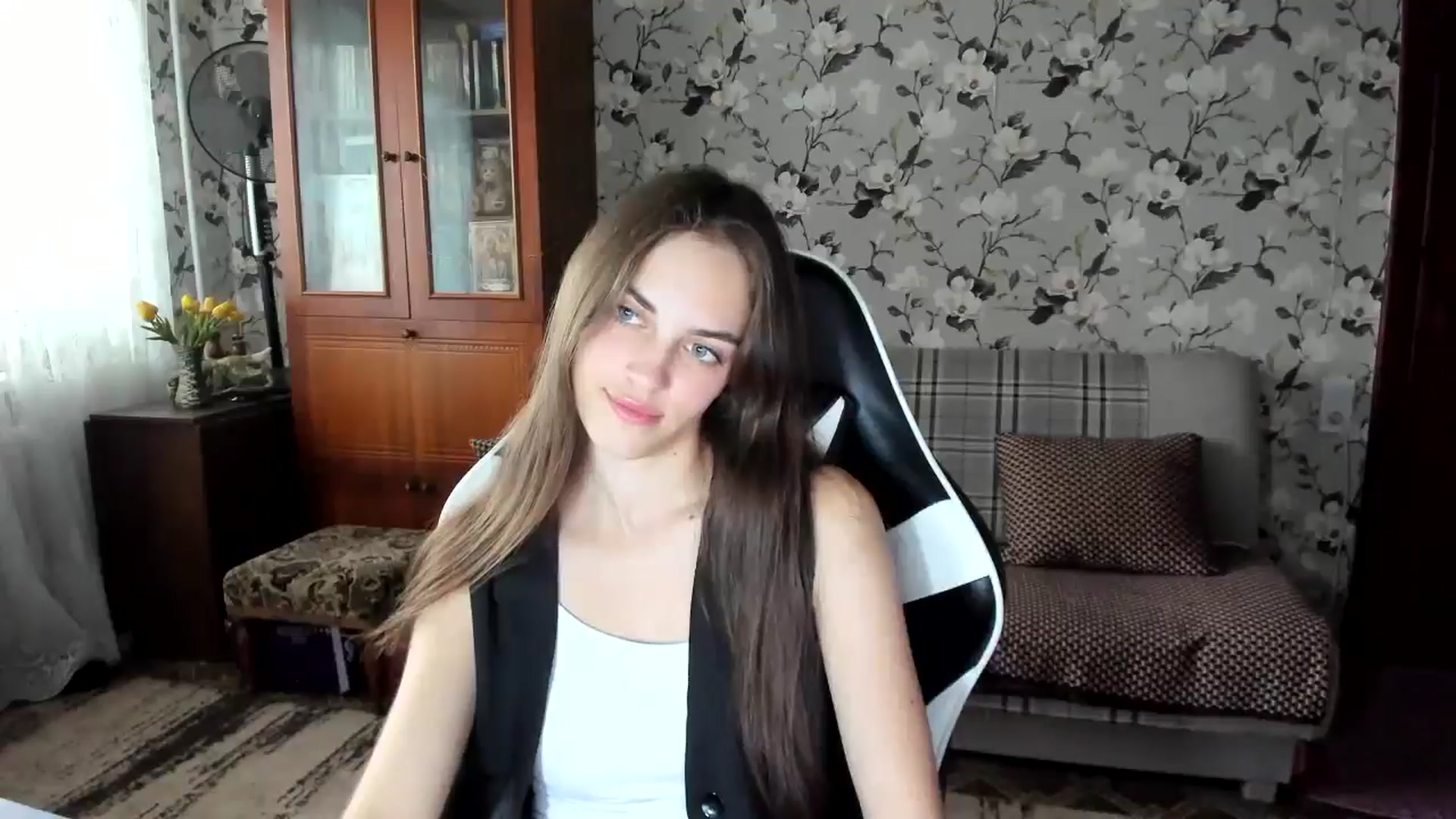 Gallery image thumbnail from Dashamoxy's myfreecams stream on, 10/07/2025, 11:44 image 12 of 20