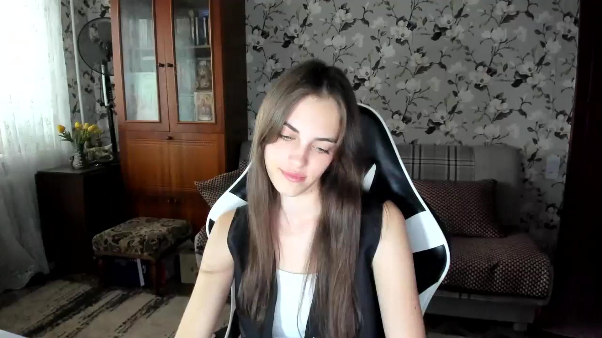 Gallery image thumbnail from Dashamoxy's myfreecams stream on, 10/07/2025, 12:26 image 8 of 20