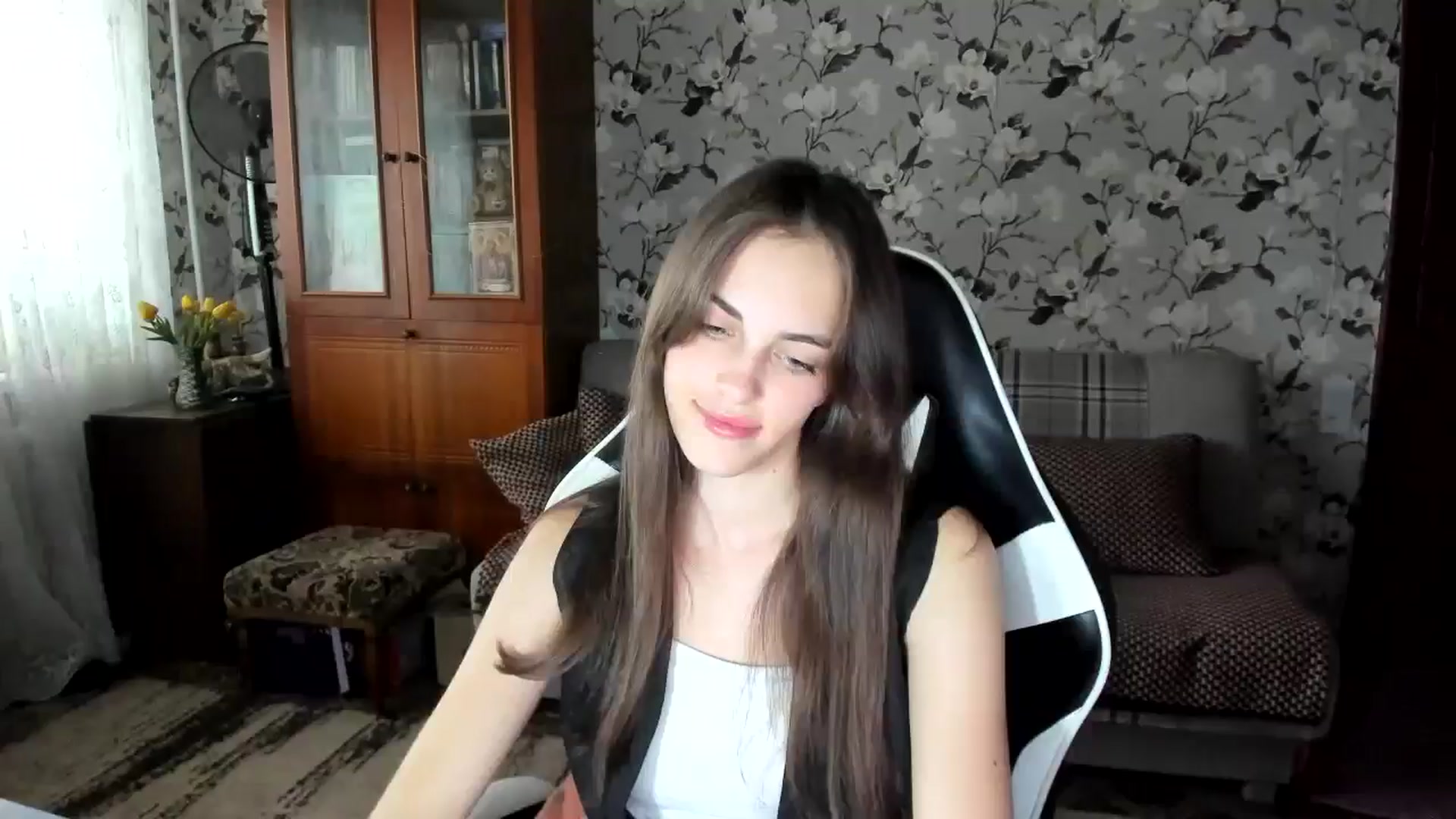 Gallery image thumbnail from Dashamoxy's myfreecams stream on, 10/07/2025, 12:26 image 18 of 20