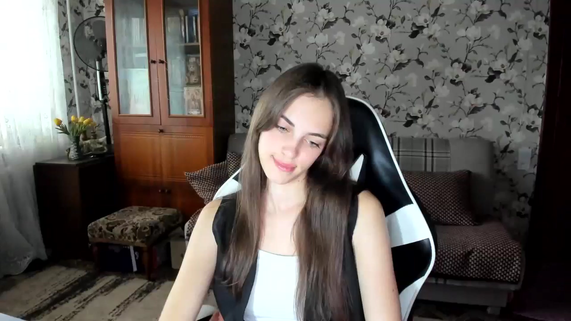 Gallery image thumbnail from Dashamoxy's myfreecams stream on, 10/07/2025, 12:41 image 1 of 20