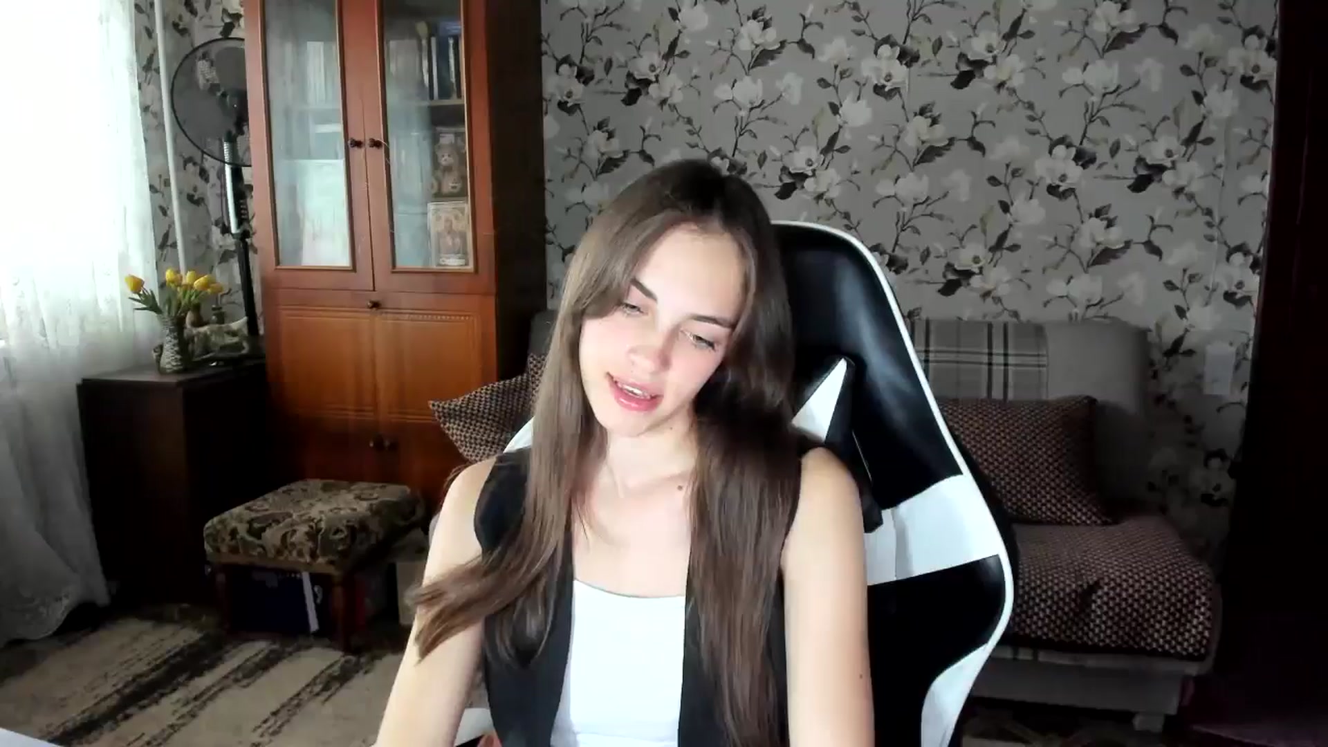 Gallery image thumbnail from Dashamoxy's myfreecams stream on, 10/07/2025, 12:41 image 10 of 20
