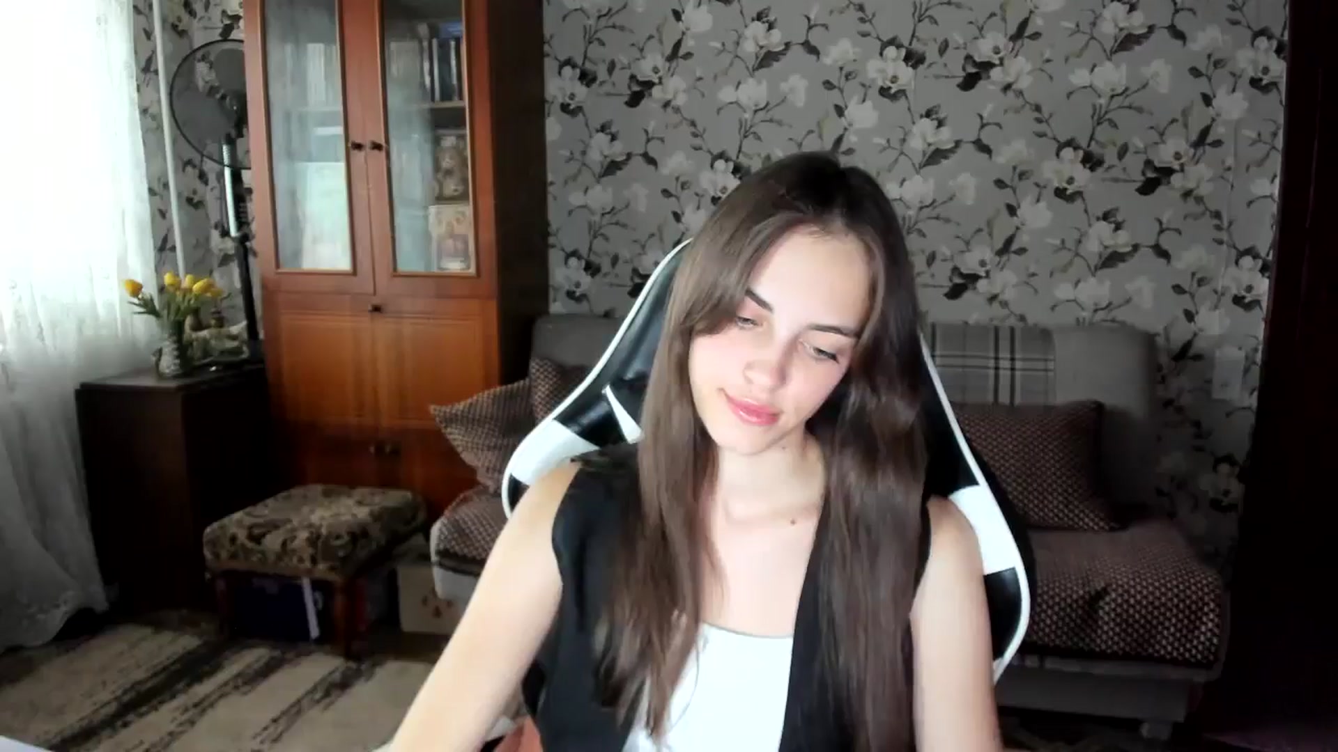 Gallery image thumbnail from Dashamoxy's myfreecams stream on, 10/07/2025, 12:41 image 7 of 20