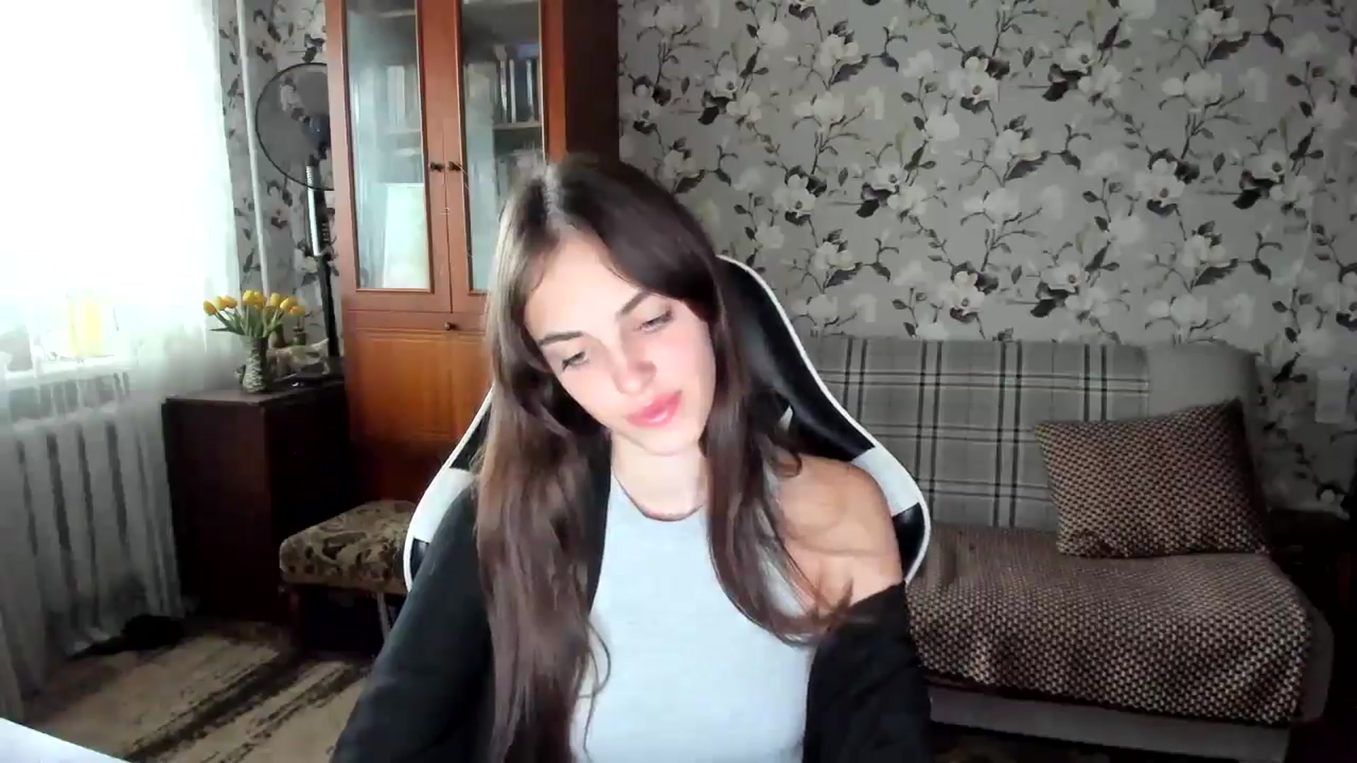 Gallery image thumbnail from Dashamoxy's myfreecams stream on, 10/10/2025, 12:10 image 15 of 20