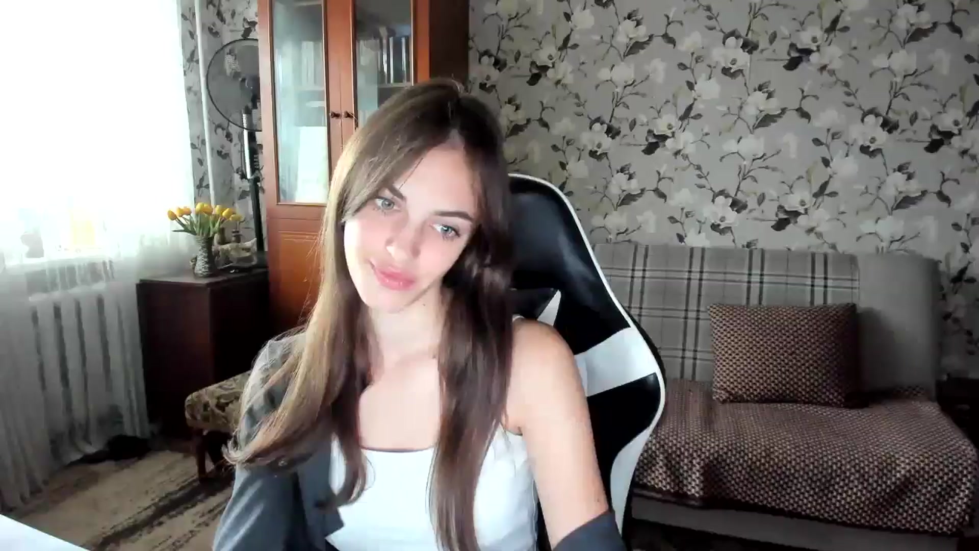 Gallery image thumbnail from Dashamoxy's myfreecams stream on, 10/12/2025, 11:55 image 16 of 20