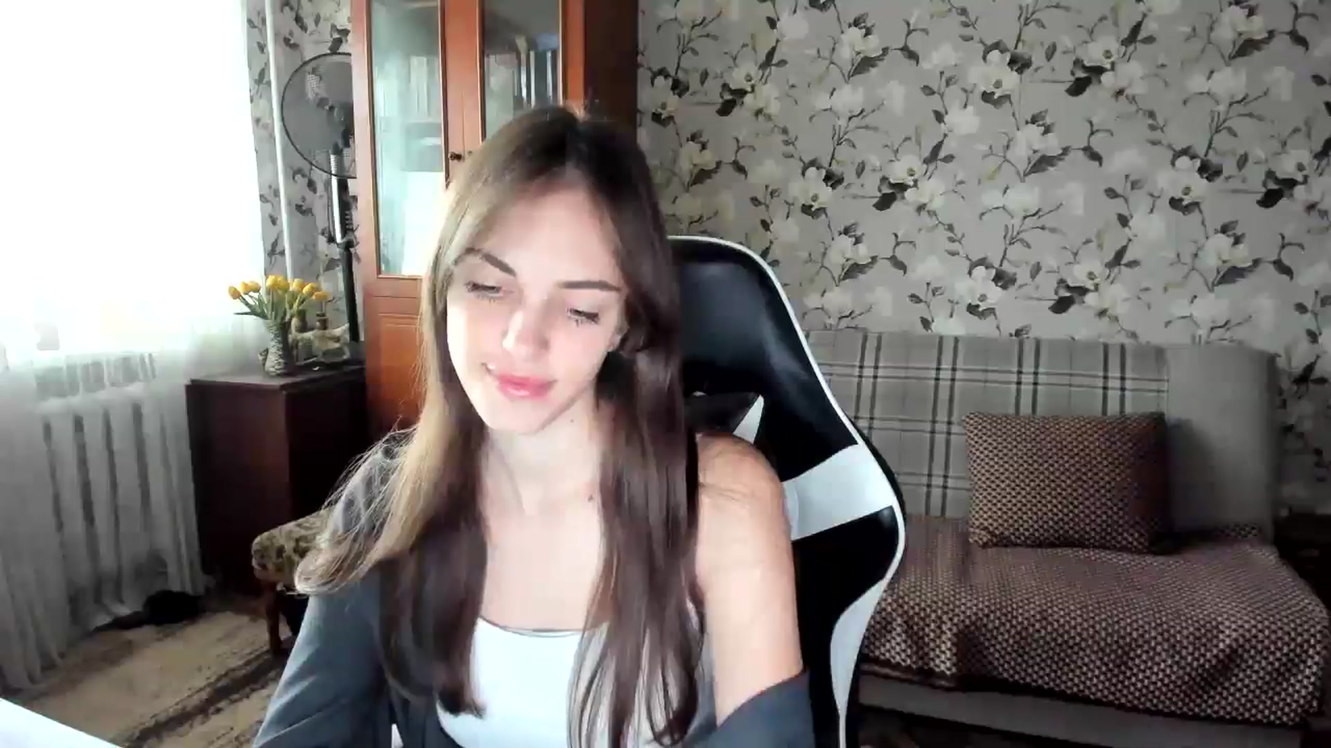 Gallery image thumbnail from Dashamoxy's myfreecams stream on, 10/12/2025, 11:55 image 4 of 20