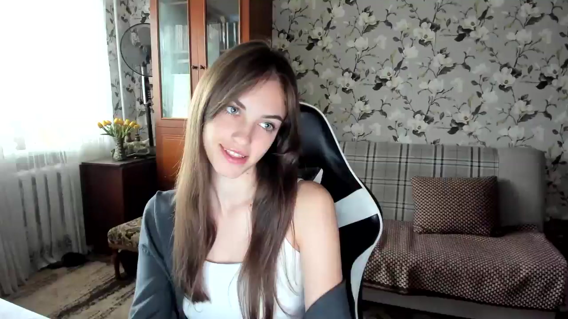 Gallery image thumbnail from Dashamoxy's myfreecams stream on, 10/12/2025, 11:55 image 1 of 20