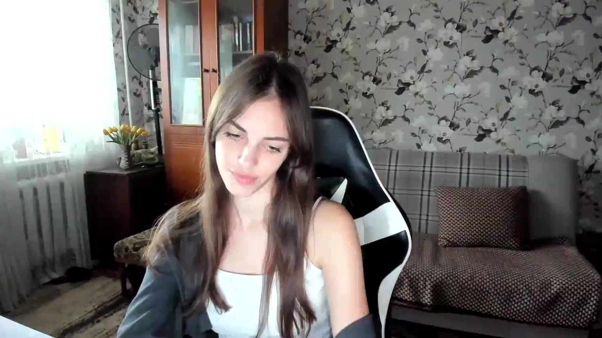 Gallery image thumbnail from Dashamoxy's myfreecams stream on, 10/12/2025, 11:55 image 13 of 20