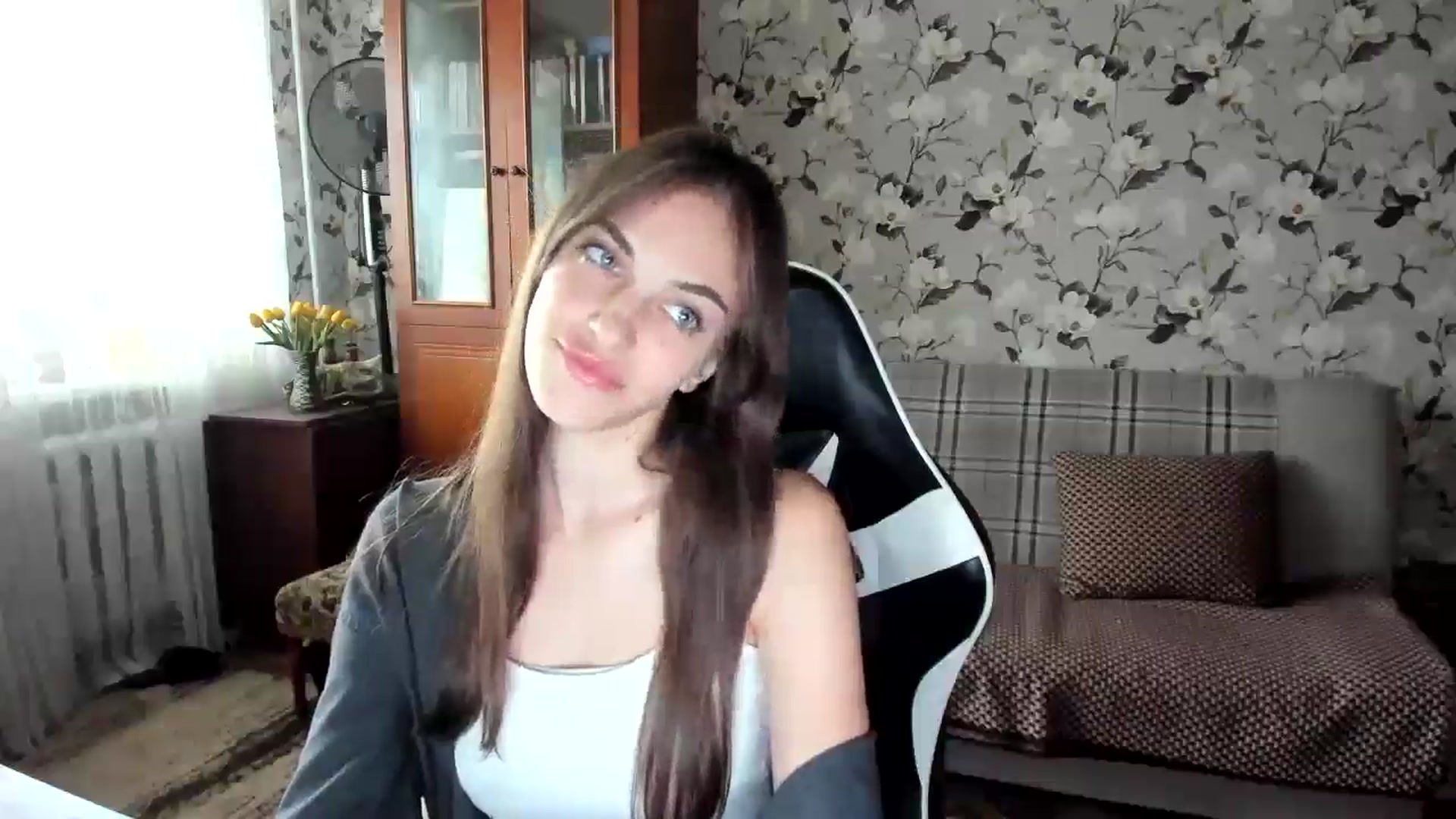 Gallery image thumbnail from Dashamoxy's myfreecams stream on, 10/12/2025, 11:55 image 5 of 20