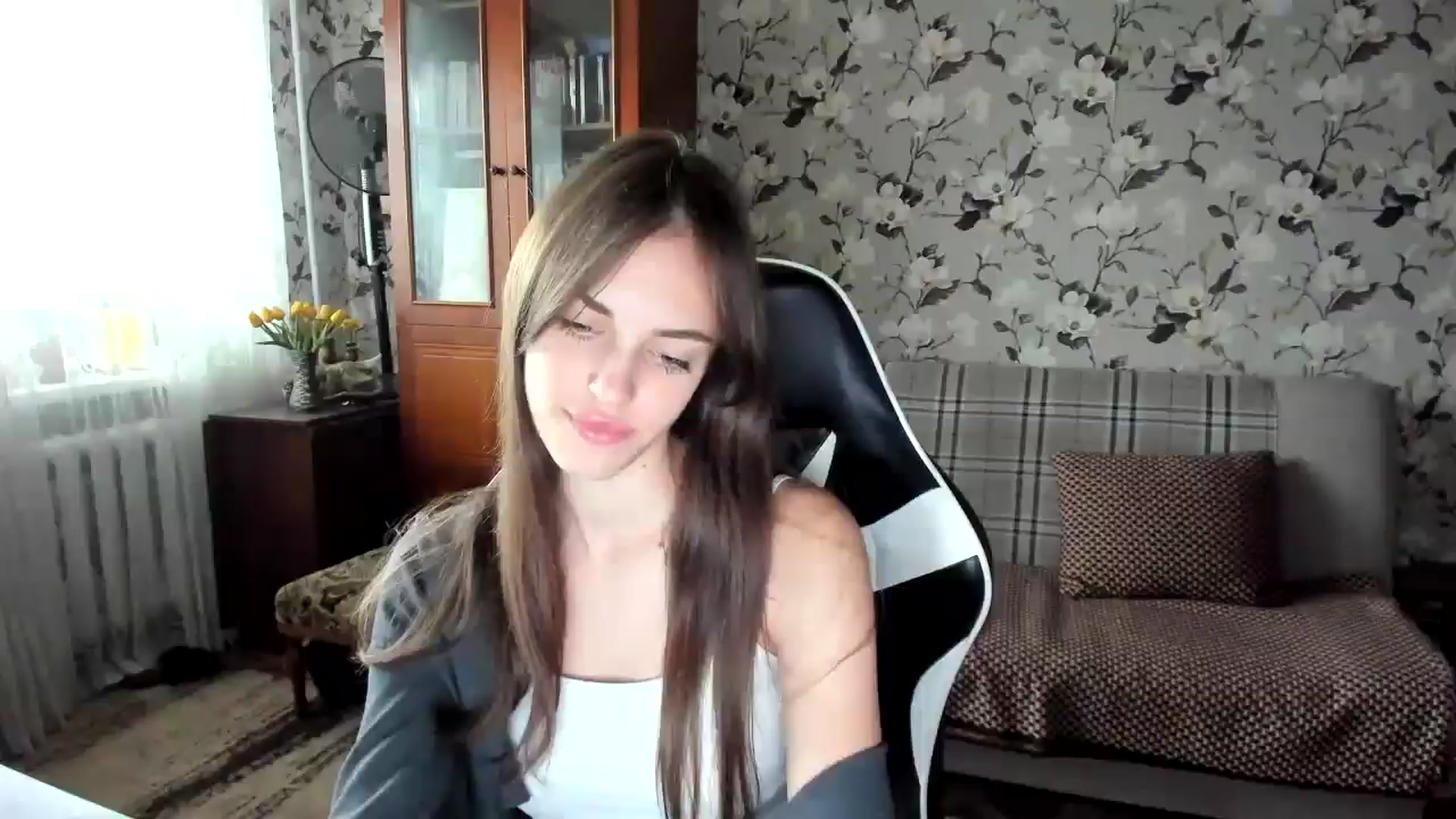 Gallery image thumbnail from Dashamoxy's myfreecams stream on, 10/12/2025, 11:55 image 15 of 20