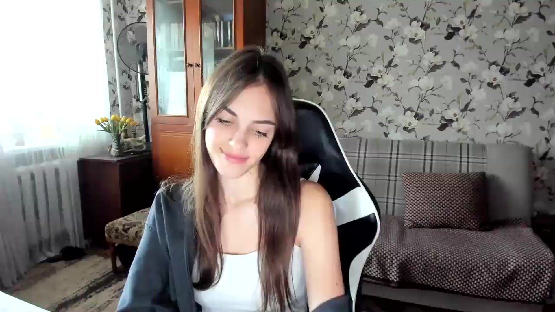 Gallery image thumbnail from Dashamoxy's myfreecams stream on, 10/12/2025, 11:55 image 19 of 20