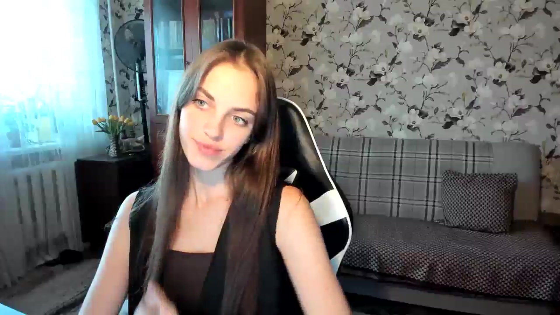 Gallery image thumbnail from Dashamoxy's myfreecams stream on, 10/13/2025, 13:14 image 6 of 20