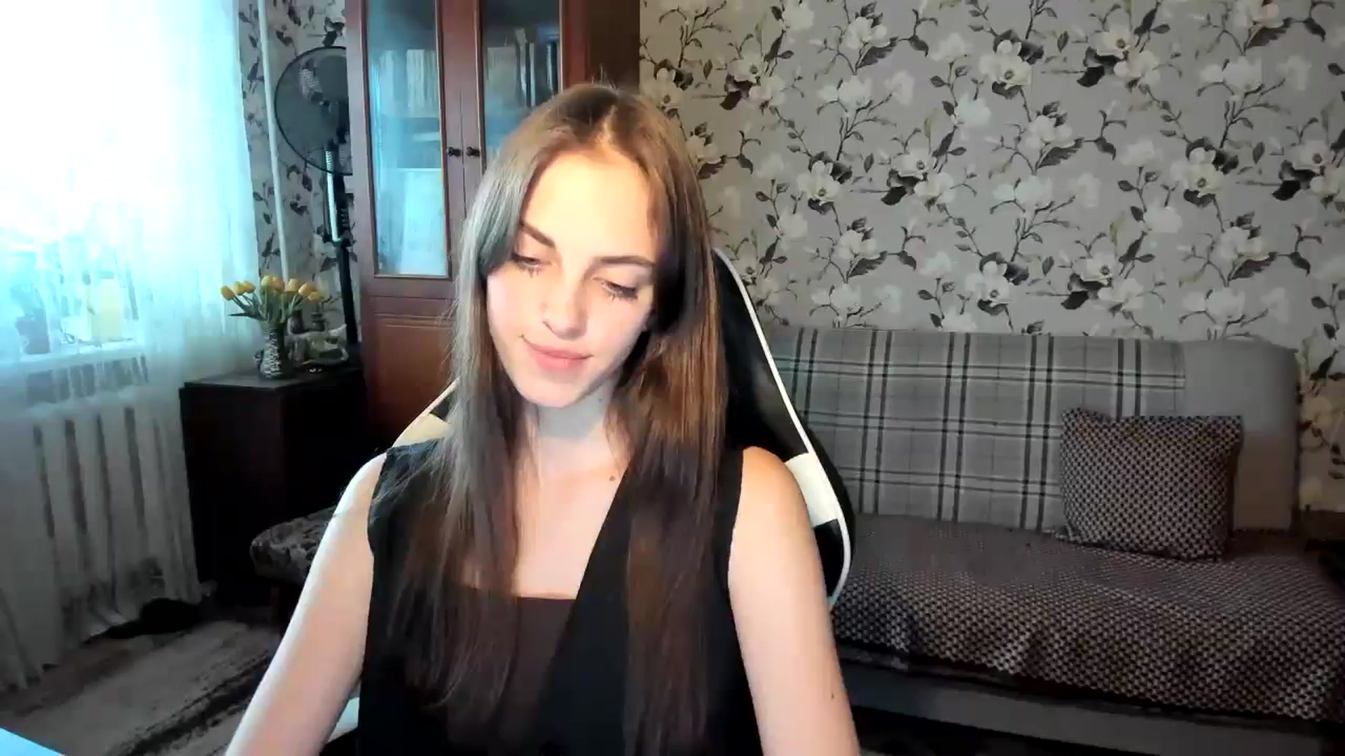 Gallery image thumbnail from Dashamoxy's myfreecams stream on, 10/13/2025, 13:14 image 9 of 20