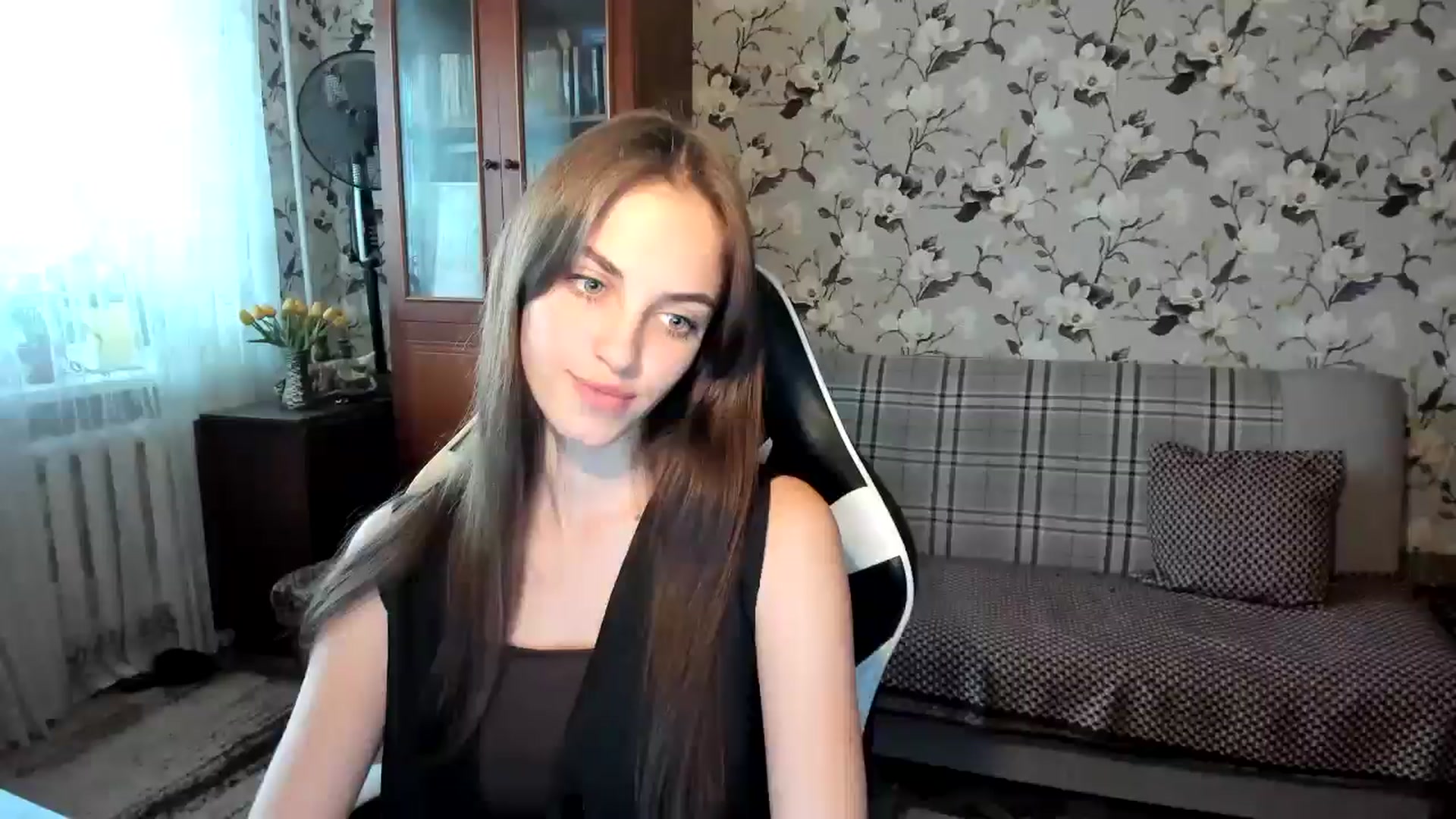 Gallery image thumbnail from Dashamoxy's myfreecams stream on, 10/13/2025, 13:14 image 12 of 20