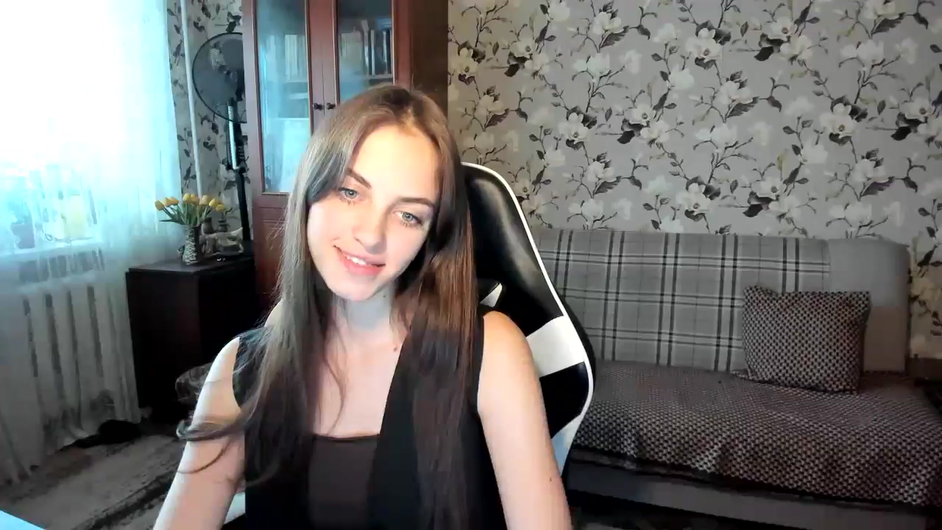 Gallery image thumbnail from Dashamoxy's myfreecams stream on, 10/13/2025, 13:14 image 10 of 20