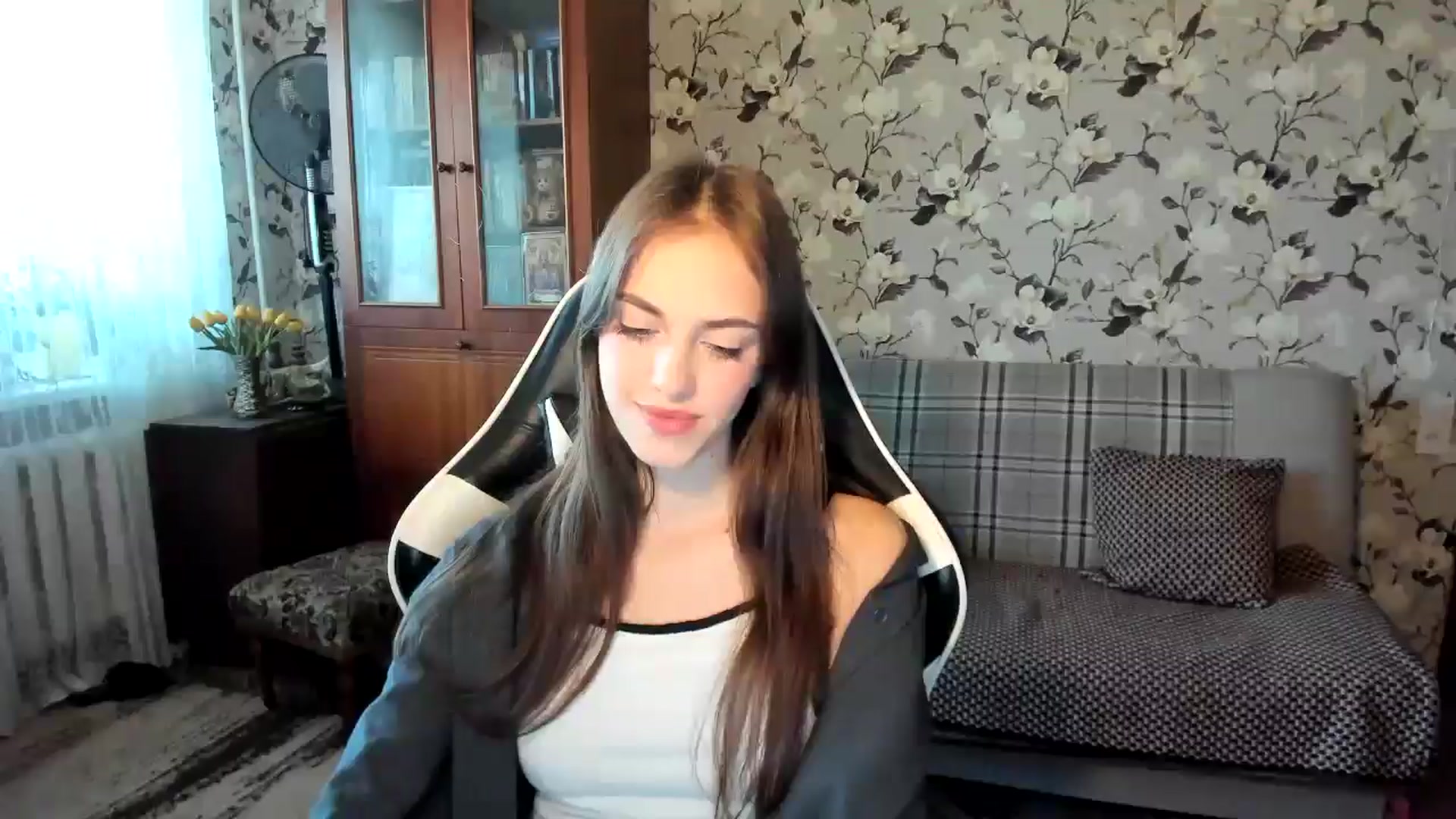 Gallery image thumbnail from Dashamoxy's myfreecams stream on, 10/14/2025, 09:32 image 12 of 20