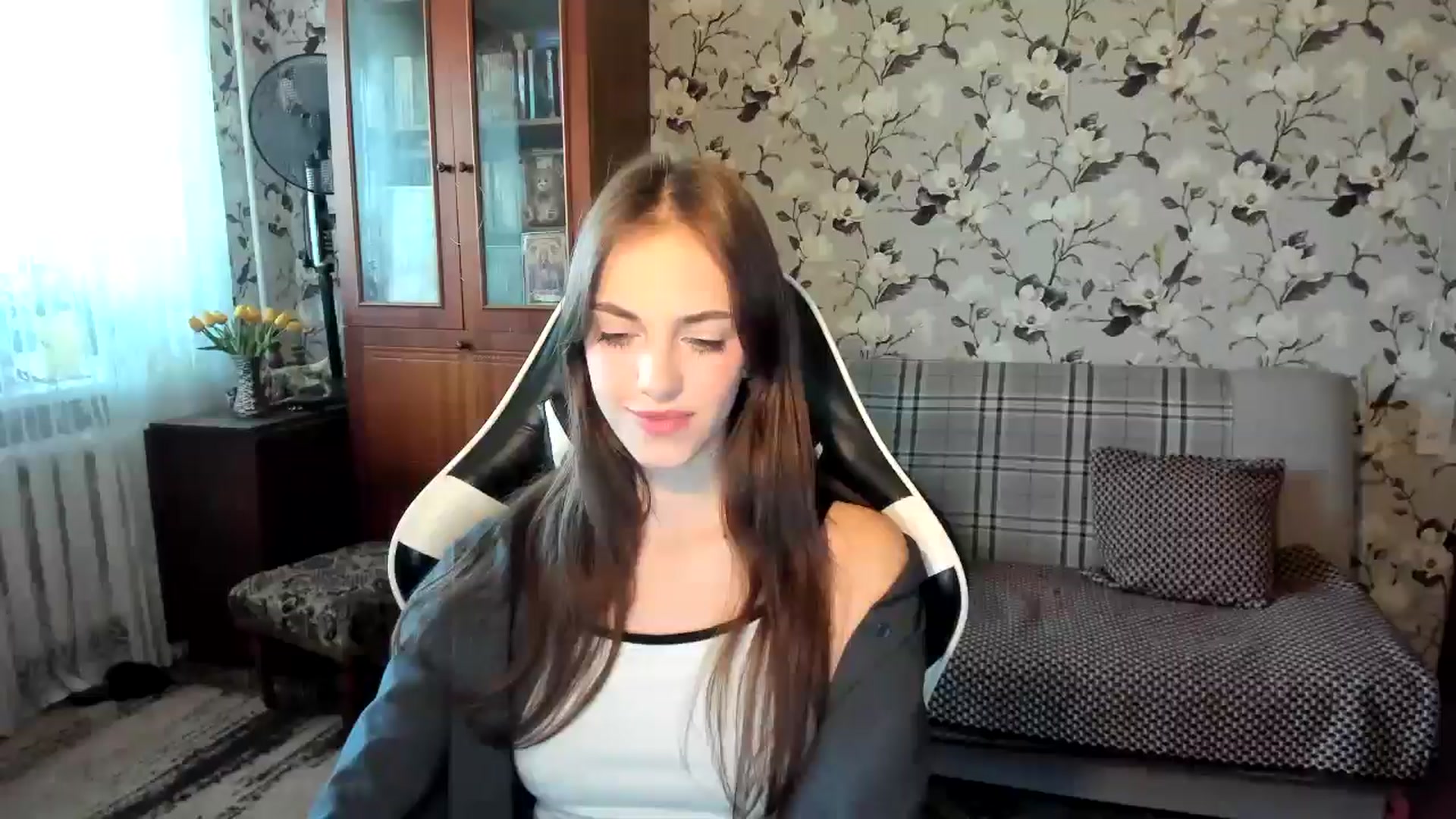 Gallery image thumbnail from Dashamoxy's myfreecams stream on, 10/14/2025, 09:32 image 13 of 20