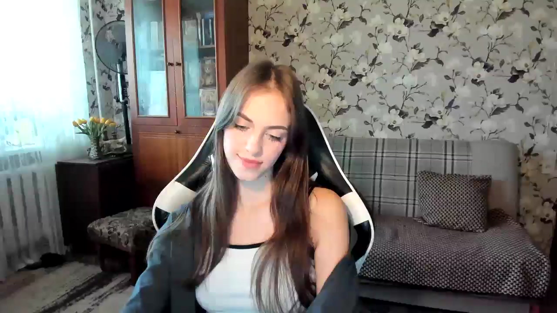 Gallery image thumbnail from Dashamoxy's myfreecams stream on, 10/14/2025, 09:32 image 18 of 20