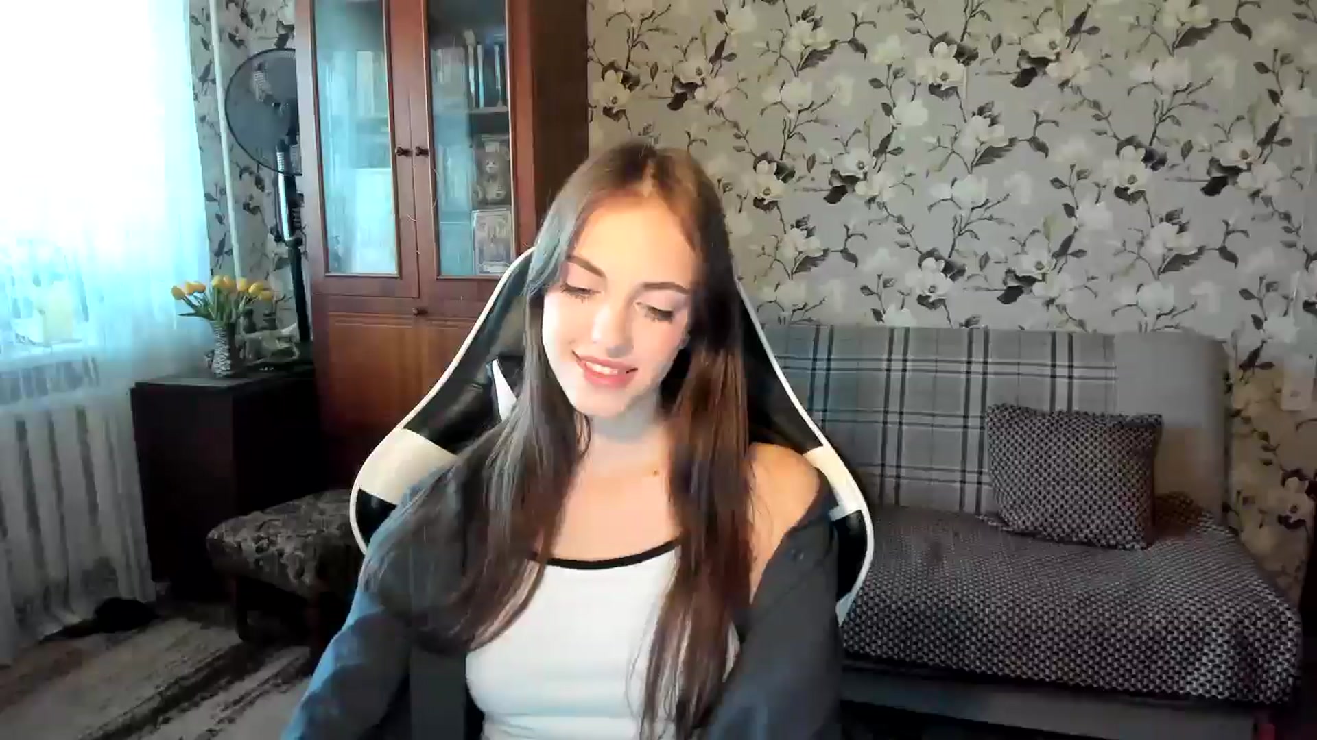 Gallery image thumbnail from Dashamoxy's myfreecams stream on, 10/14/2025, 09:32 image 11 of 20