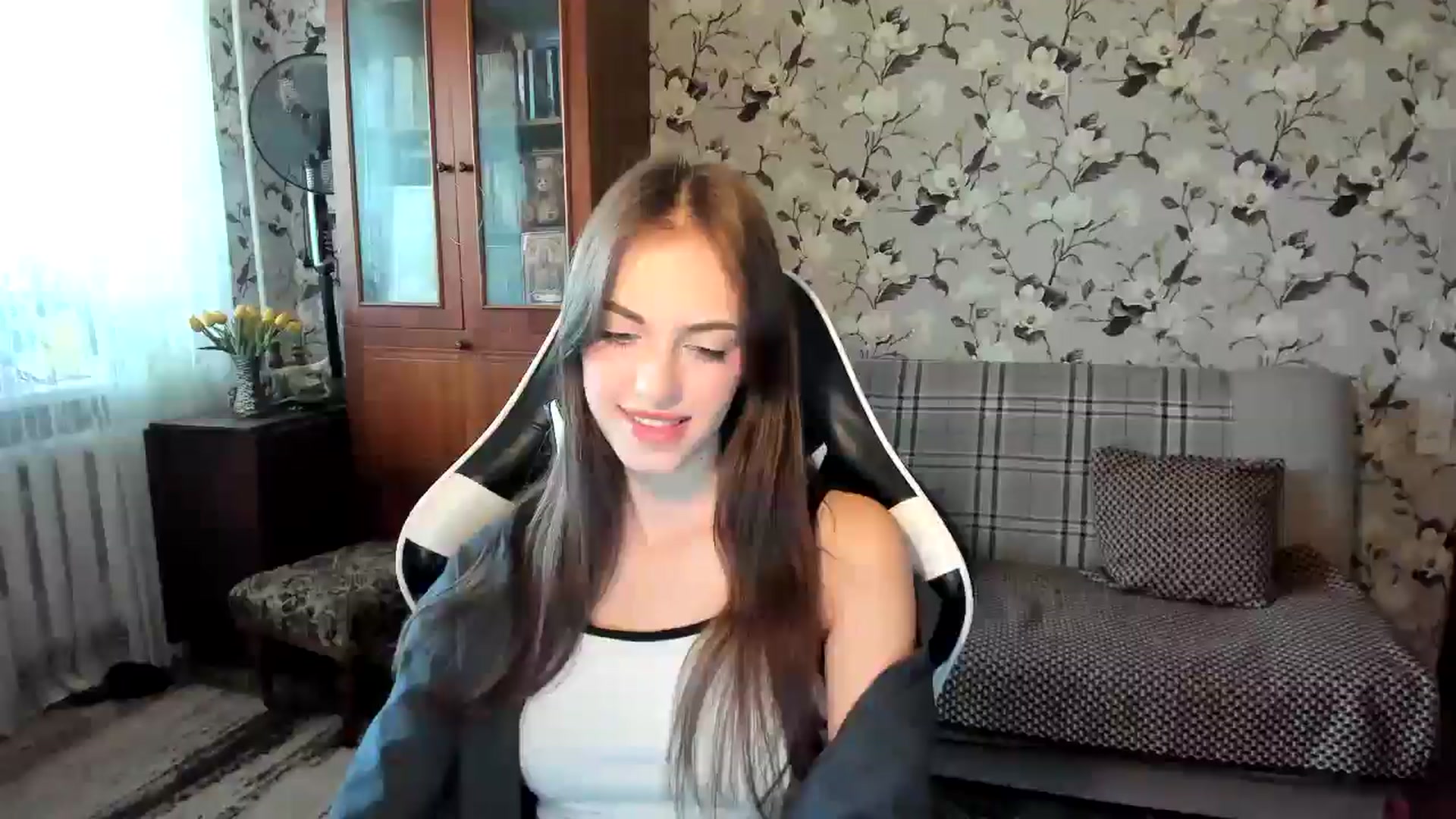 Gallery image thumbnail from Dashamoxy's myfreecams stream on, 10/14/2025, 09:32 image 17 of 20