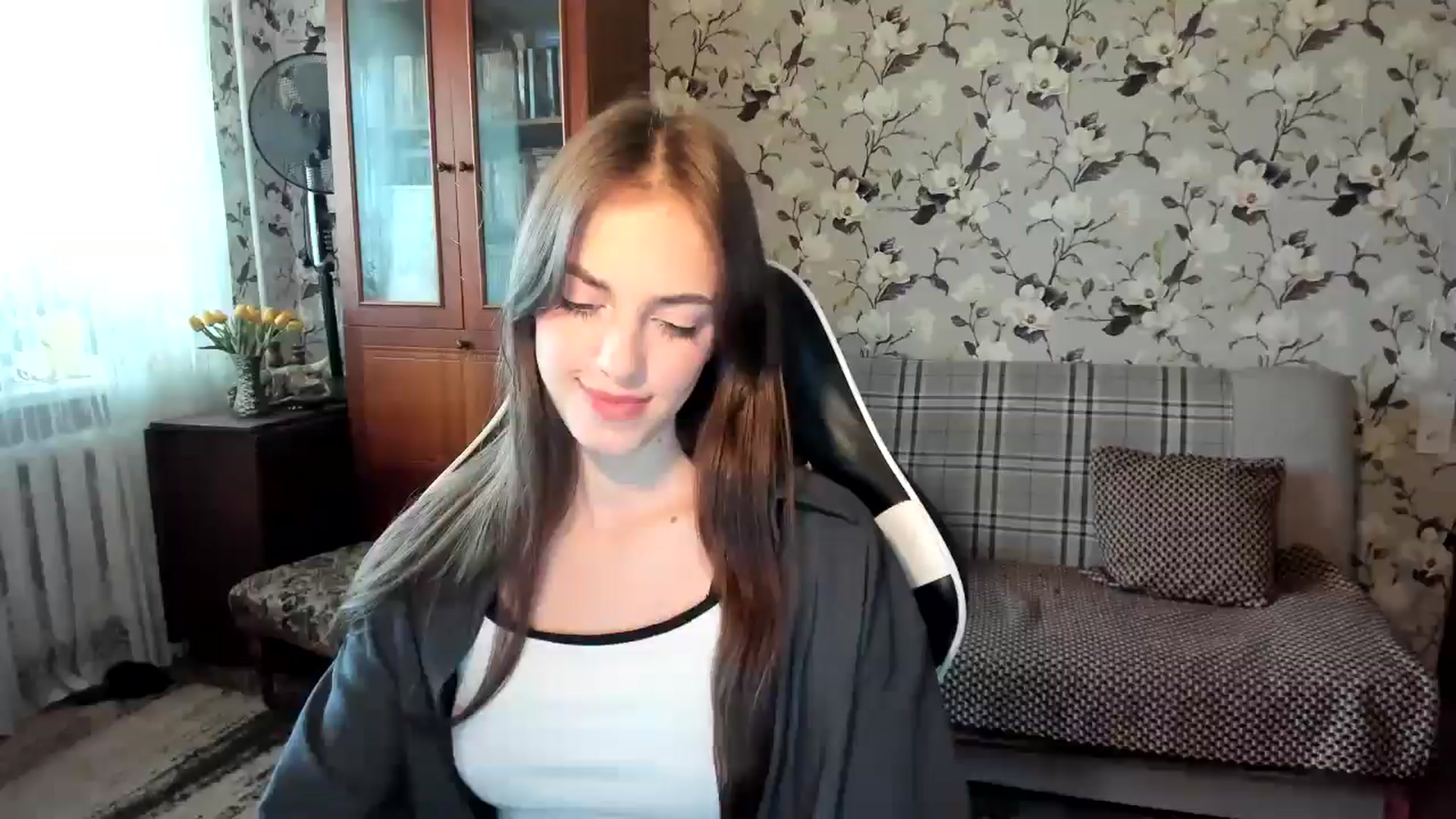 Gallery image thumbnail from Dashamoxy's myfreecams stream on, 10/14/2025, 09:32 image 20 of 20