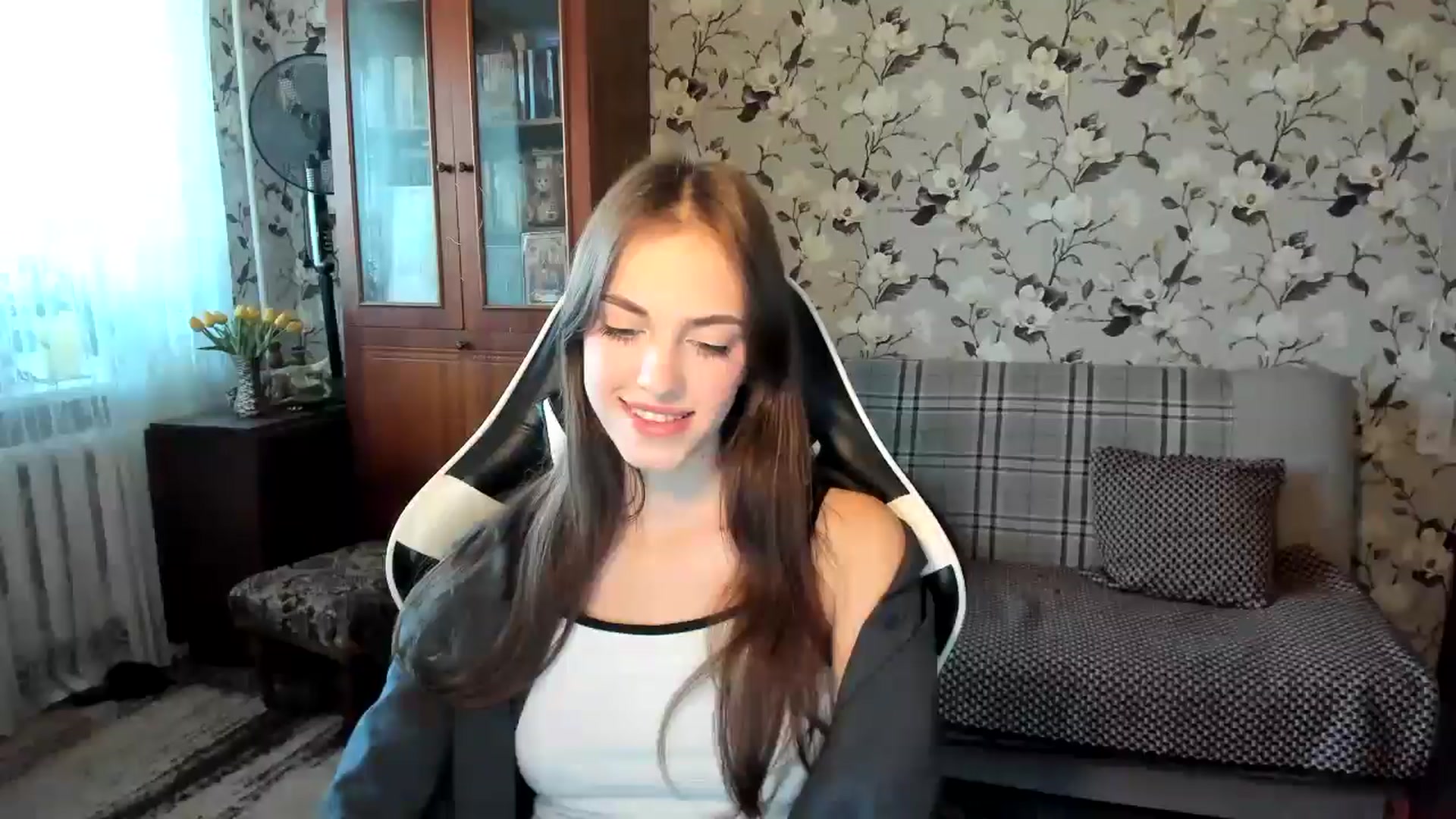 Gallery image thumbnail from Dashamoxy's myfreecams stream on, 10/14/2025, 09:32 image 10 of 20
